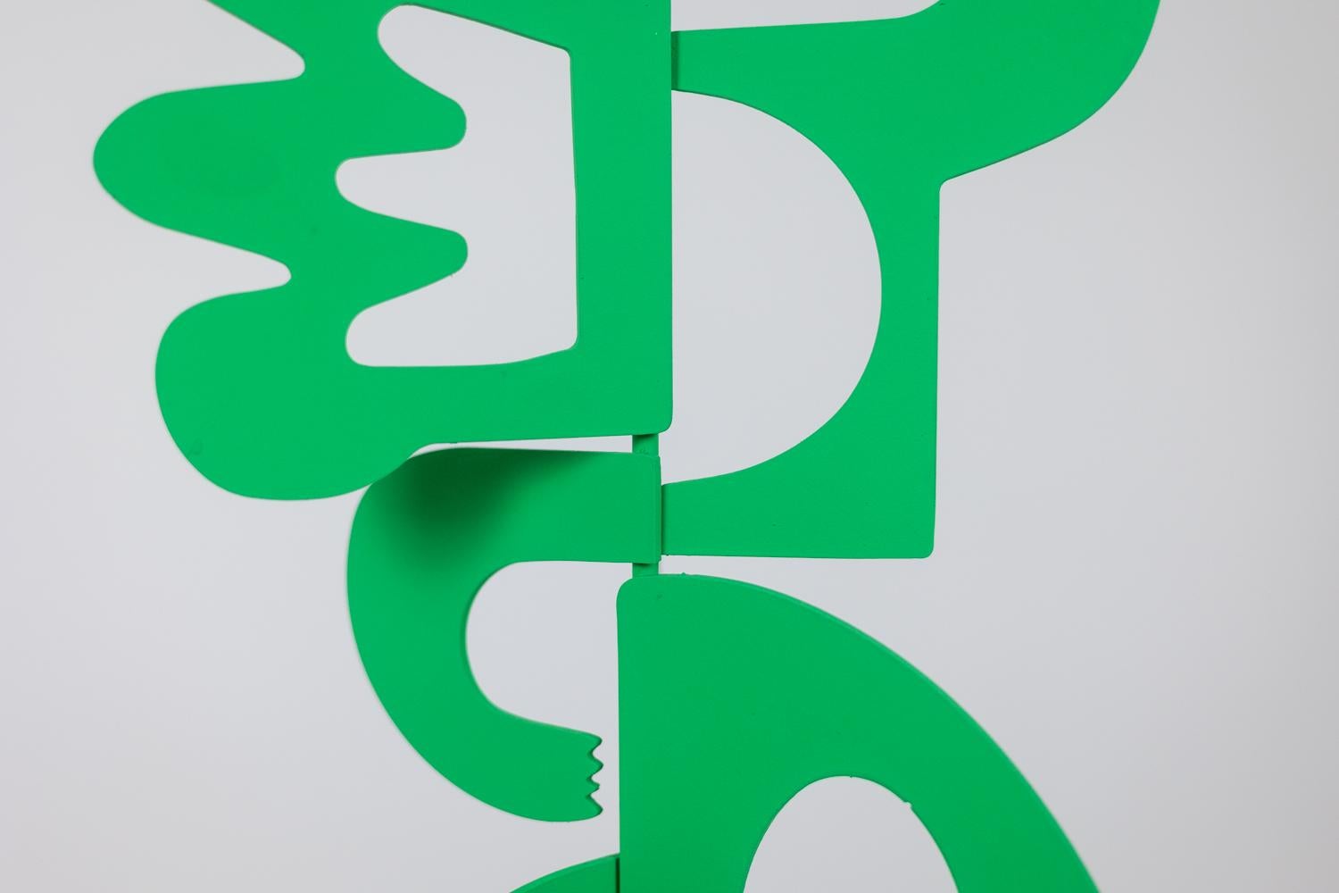 Antonine de Saint Pierre. Green sculpture “Le baiser”. Contemporary. For Sale 2