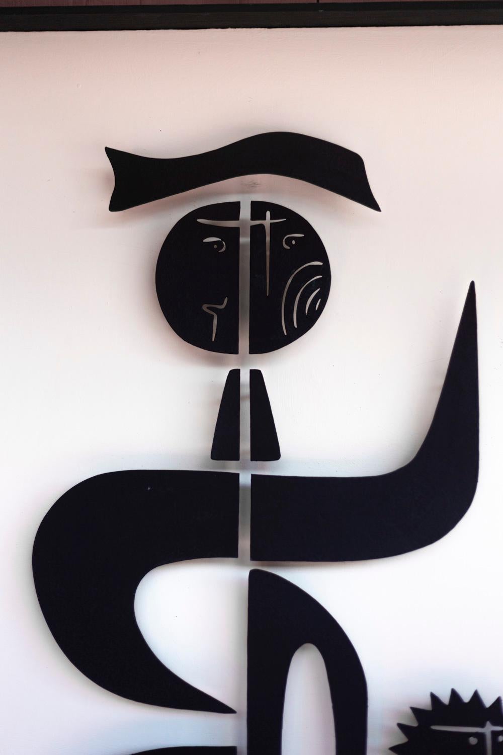 Antonine de Saint-Pierre, signed.

Bas-relief named “Monsieur Soleil” in black lacquered metal on a white background figuring an abstract character, in the cubism style.

Black lacquered wood frame.

French contemporary work.

Signed and