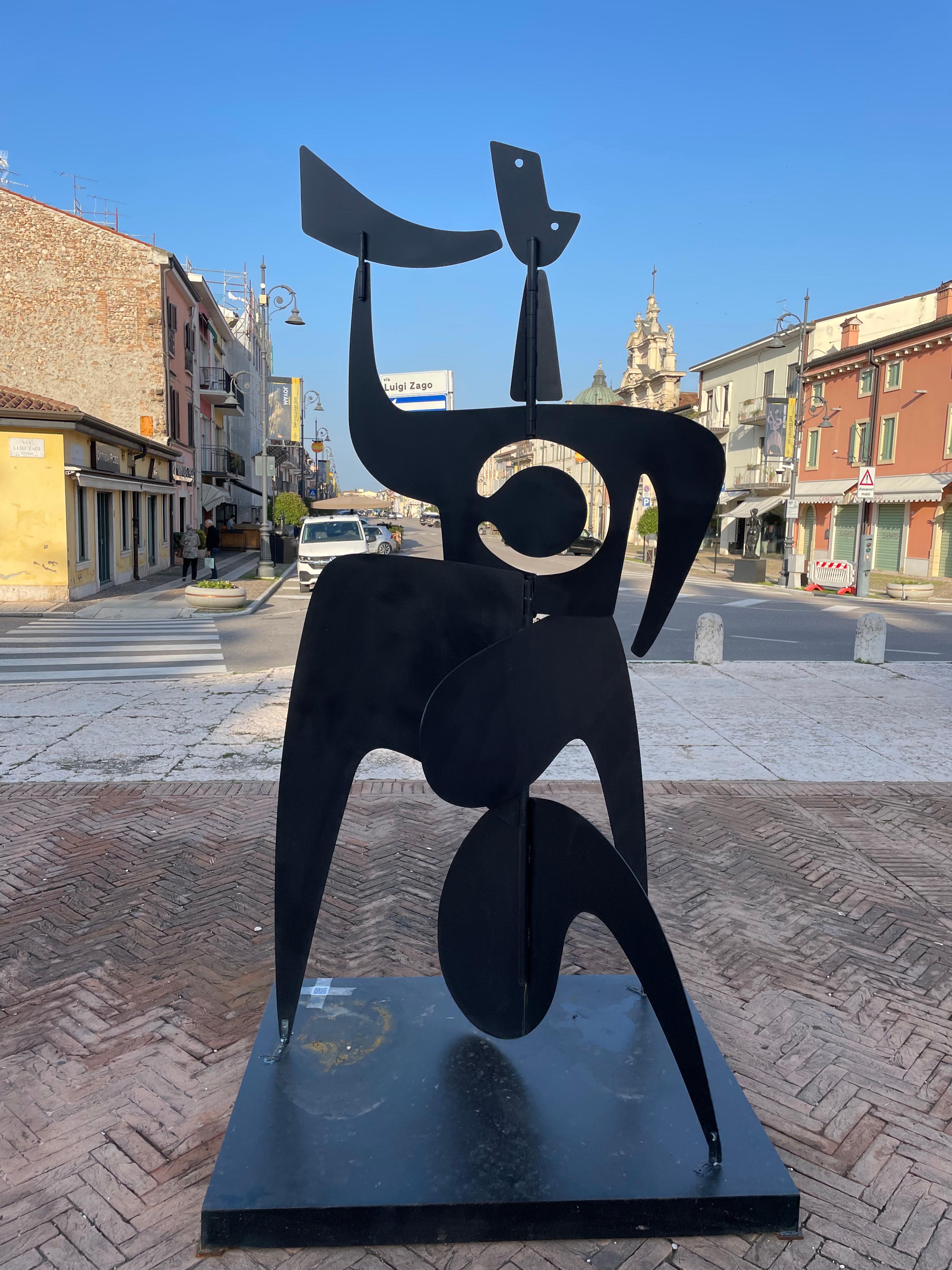 Bugler - Nude Sculpture Gray di Antonine de Saint Pierre