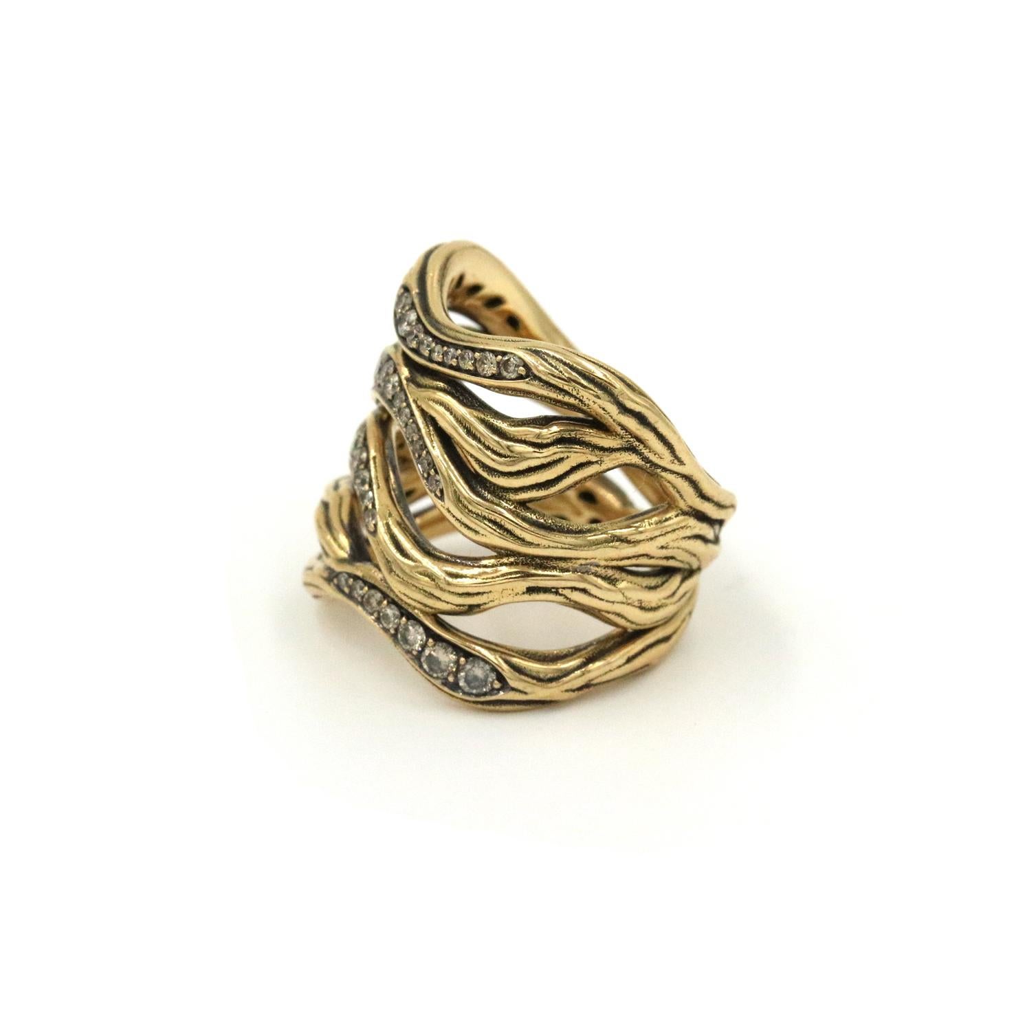 Antonini Vulcano Diamond Fashion Ring mit 4 Reihen von Champagner Diamanten in schwarzem Rhodium und 18K Gelbgold gesetzt.