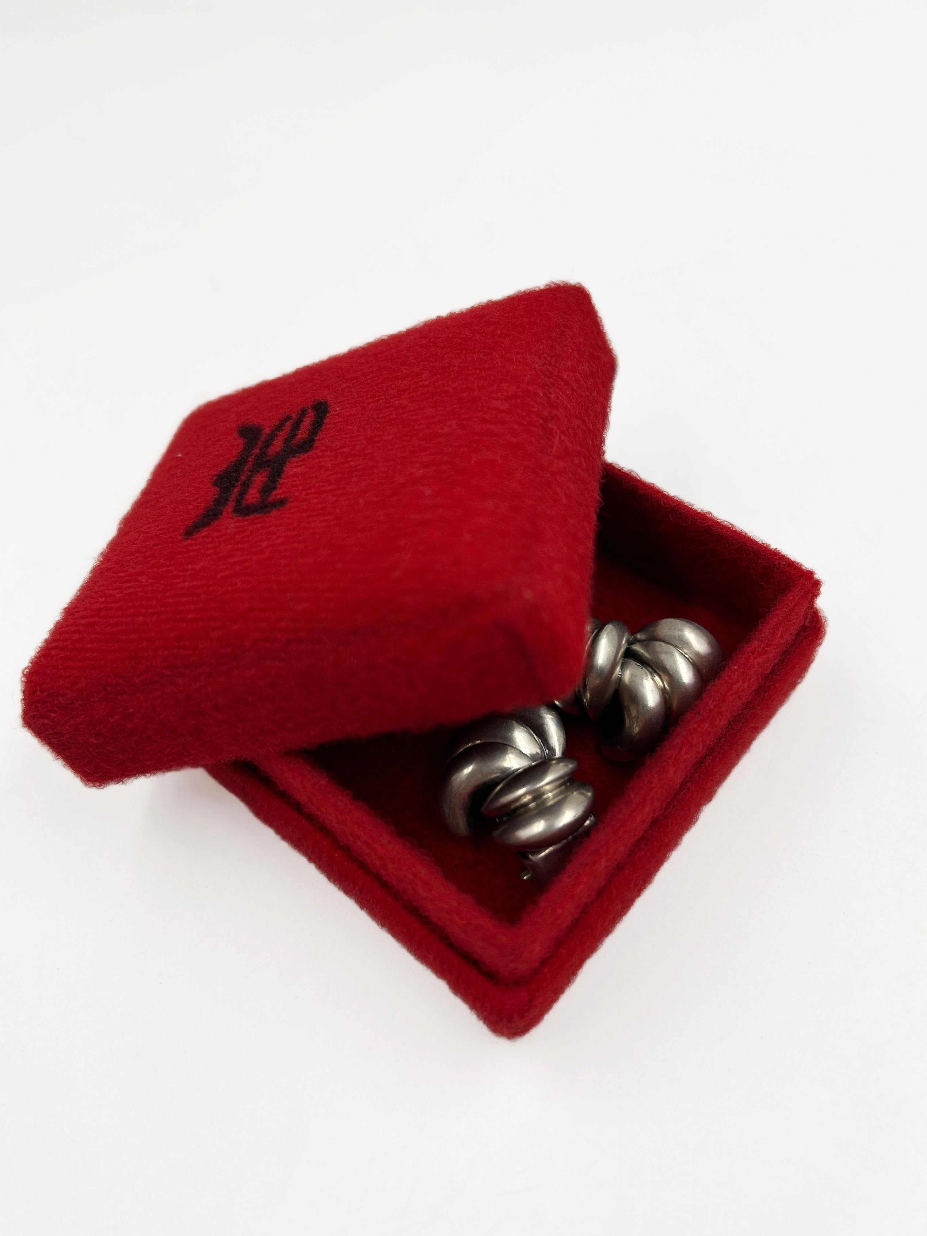 Postmoderno Antonio Belgiorno - Coppia di orecchini a clip in argento 900, Argentina, metà del XX secolo in vendita