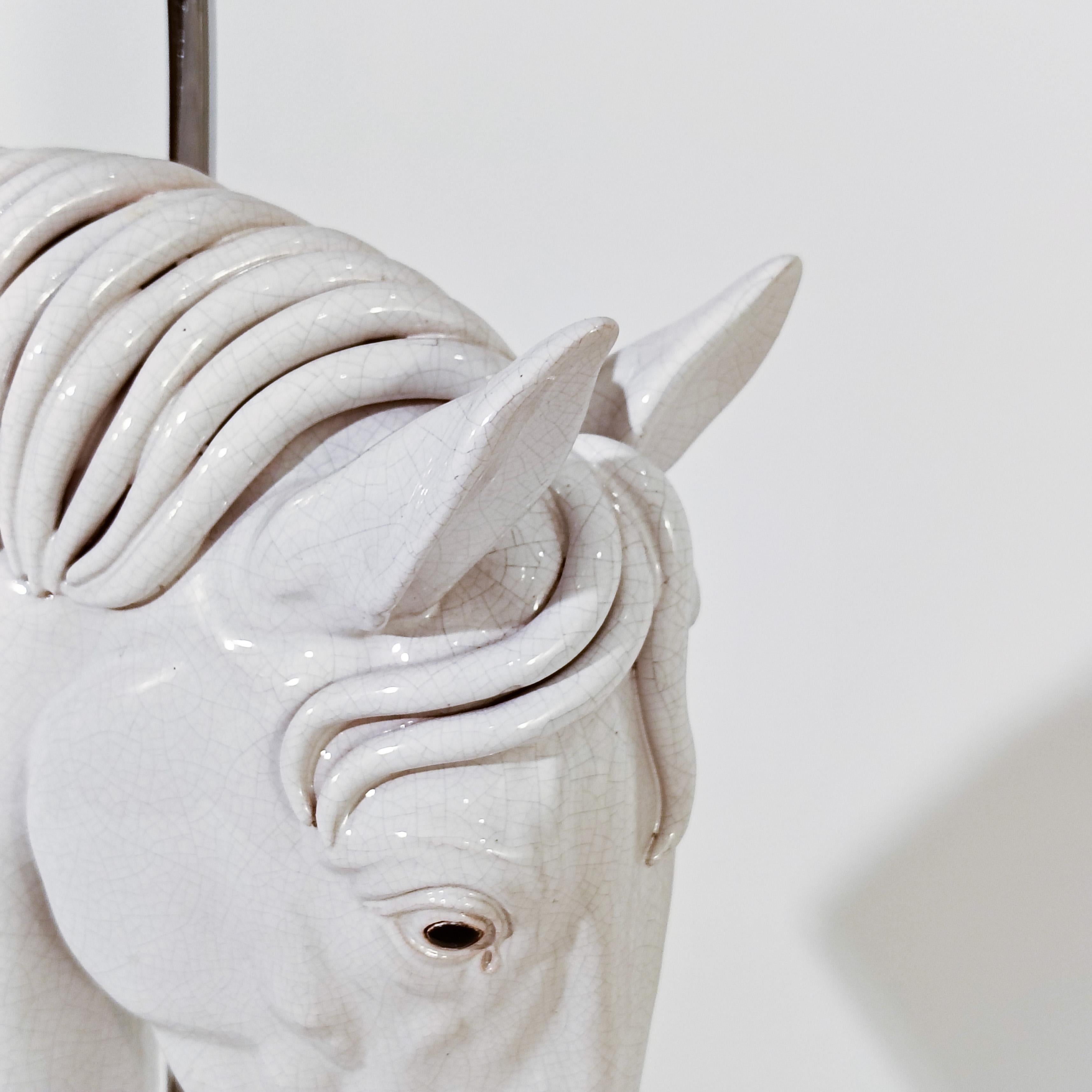 Antonio Campuzano. Lampe de table sculpture de cheval en céramique faite à la main, Espagne, années 1970 en vente 5