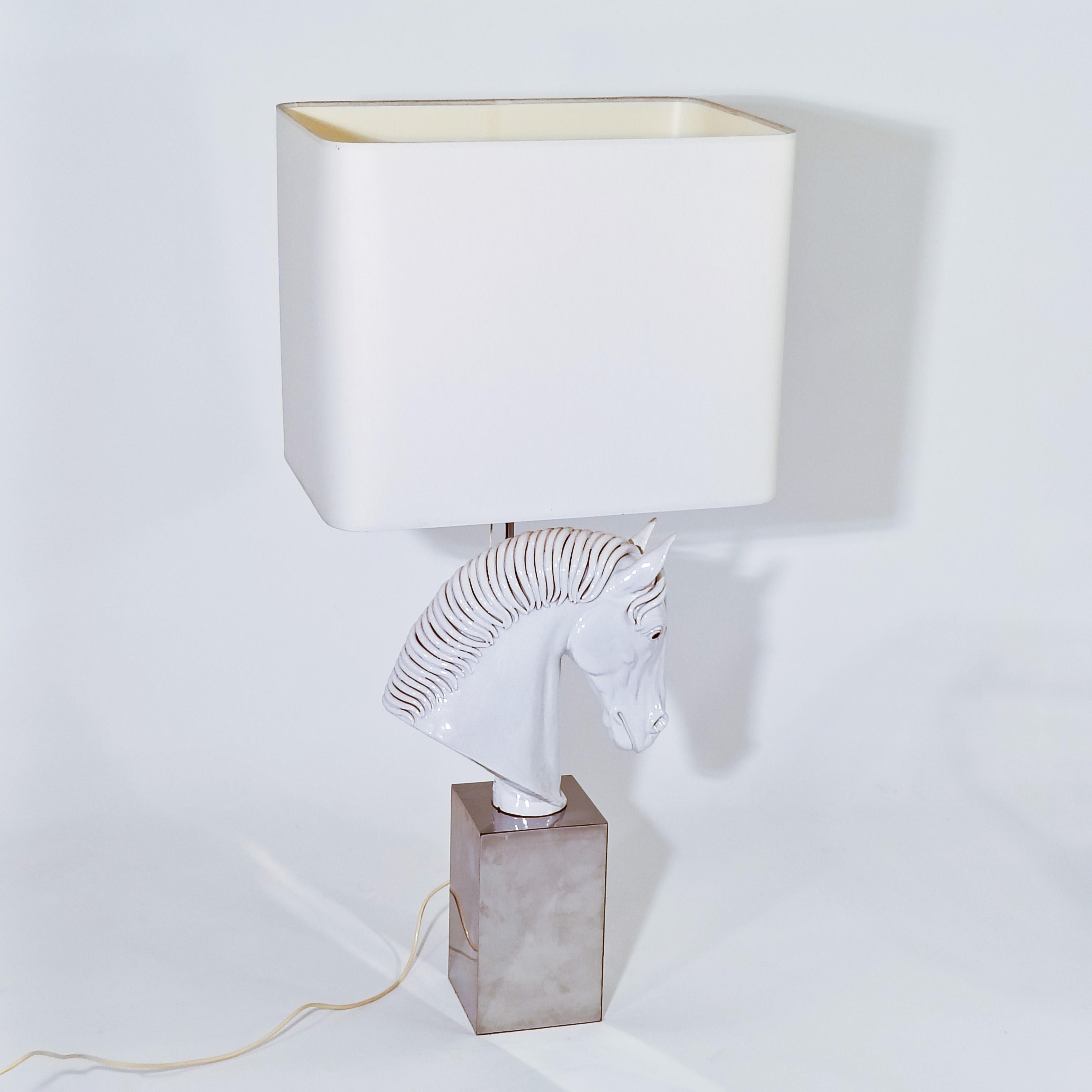 Antonio Campuzano. Lampe de table sculpture de cheval en céramique faite à la main, Espagne, années 1970 Excellent état - En vente à SANT ADRIÀ DE BESÒS, ES