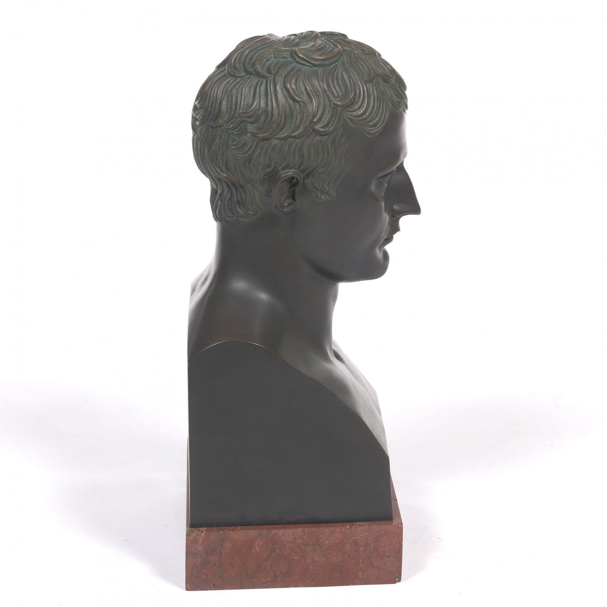 Bronzebüste des jungen Napoleons als Caesar aus dem 19. Jahrhundert im Angebot 1