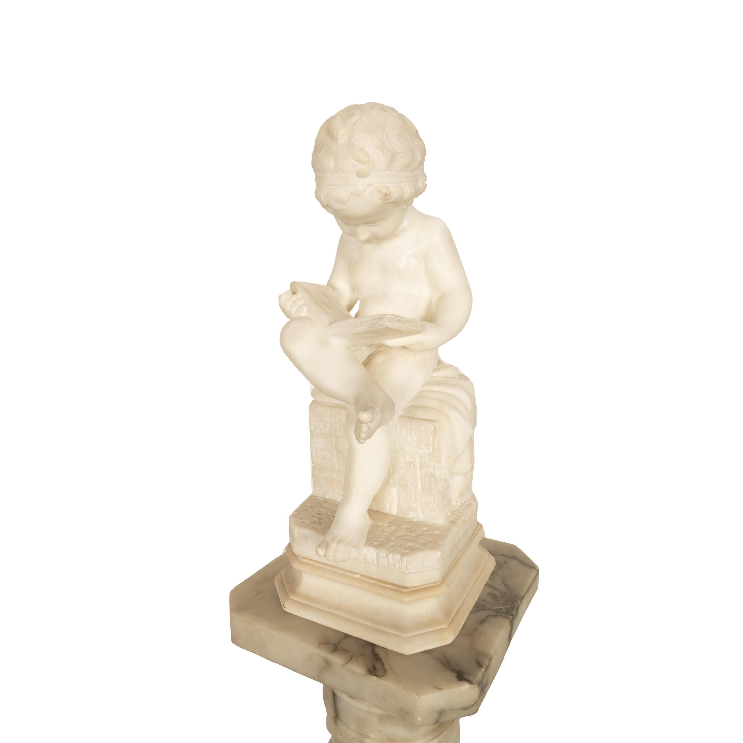 Antico Grand Tour italiano Scultura in marmo Statua piedistallo Putto Bambino lettura - Sculpture Scuola italiana di Antonio Canova