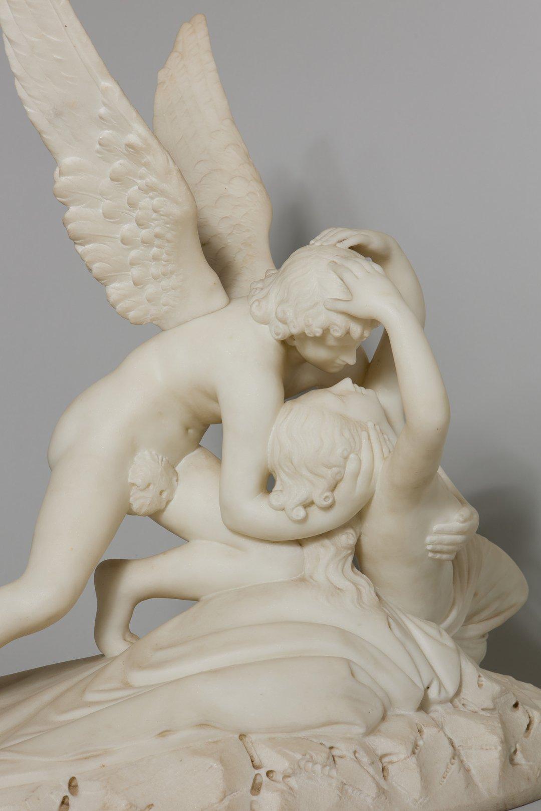 Según Antonio Canova (italiano, 1757-1822)
Psique revivida por el beso de Cupido
Mármol
24 x 19 x 16 pulgadas
135 lb.

La relación amorosa entre Cupido y Psique es uno de los mitos clásicos más conocidos, relatado en la novela latina El asno de oro
