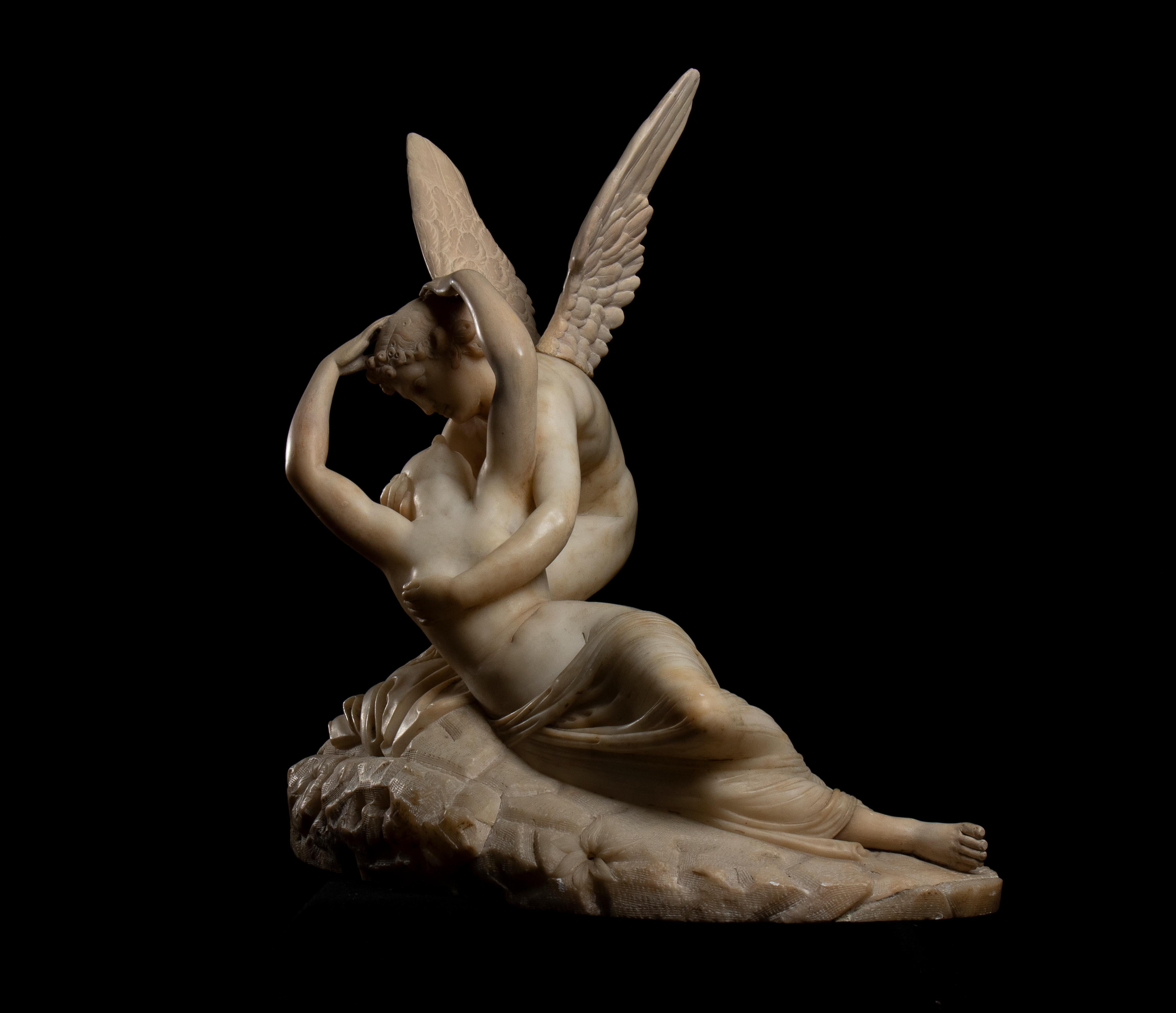 Scultura in marmo alabastro bianco Psiche ravvivata dal bacio di Cupido di A. Canova - Figurative Sculpture Bianco di Antonio Canova