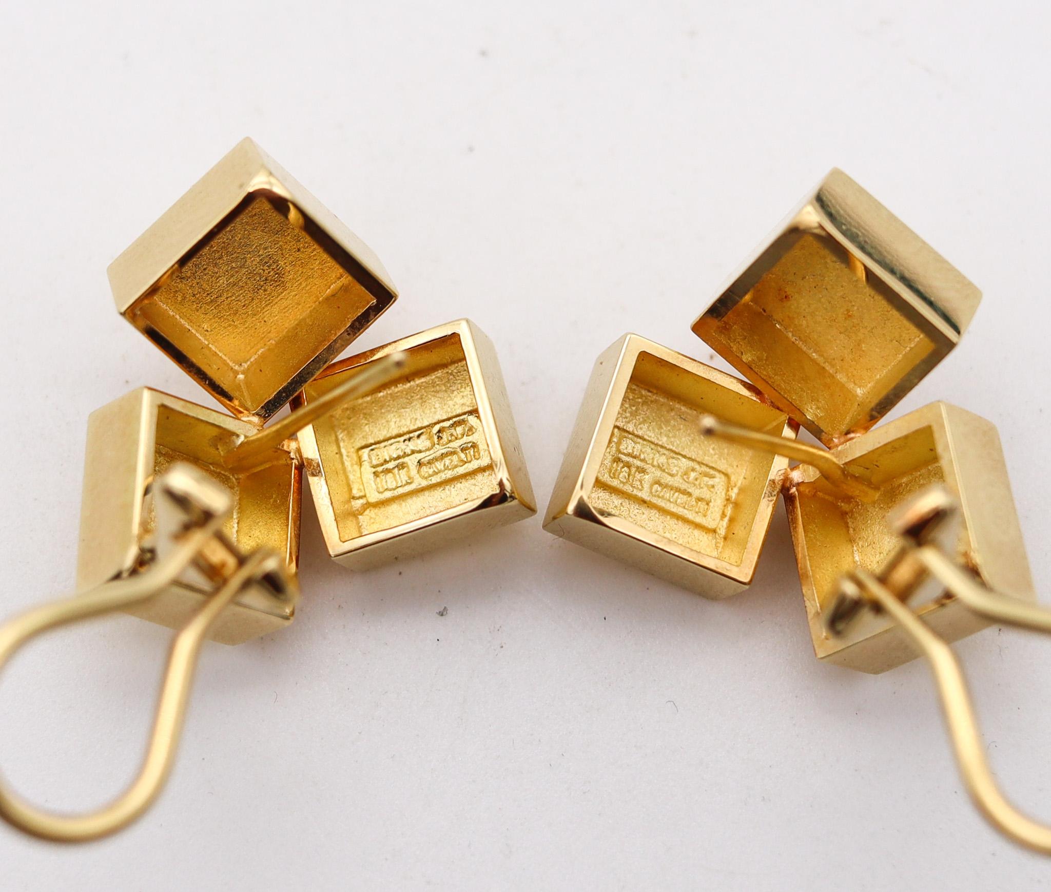 Antonio Cavelti 1970 For Birks Geometric Sculptural Earrings In 18Kt Yellow Gold In Excellent Condition For Sale In Miami, FL