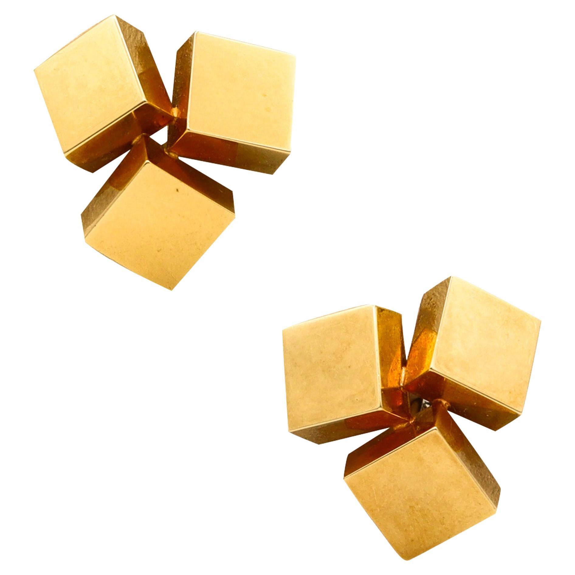 Antonio Cavelti 1970 For Birks Geometric Sculptural Earrings In 18Kt Yellow Gold For Sale