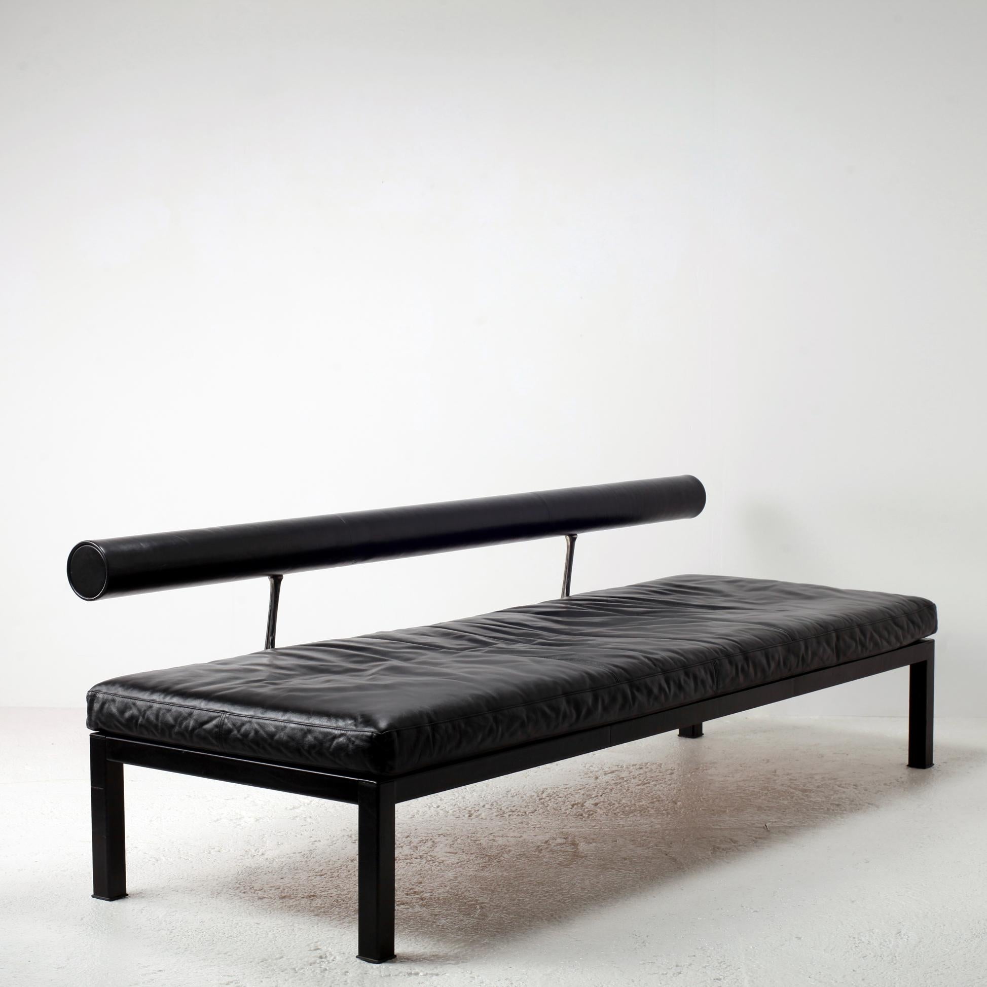 Modern Antonio Citterio Black Leather Daybed Model Sity B&B, Italia, 1980's