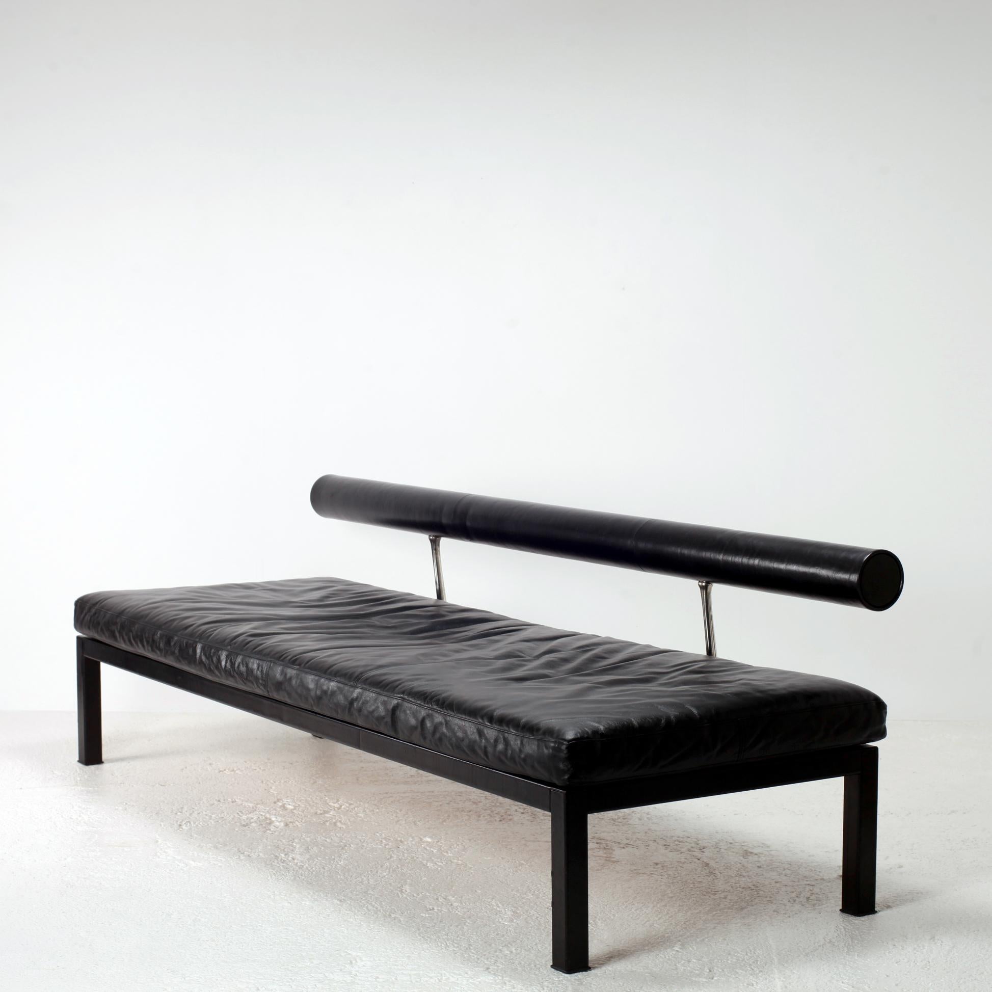 Italian Antonio Citterio Black Leather Daybed Model Sity B&B, Italia, 1980's