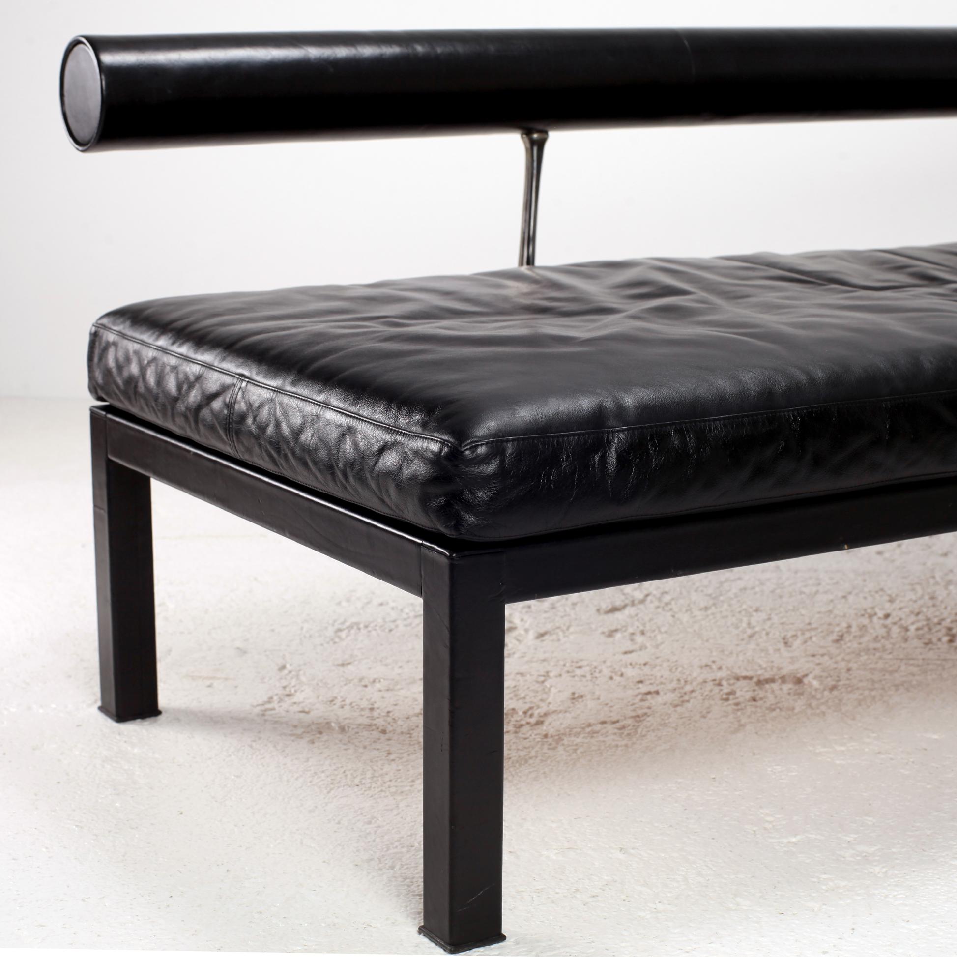 Aluminum Antonio Citterio Black Leather Daybed Model Sity B&B, Italia, 1980's