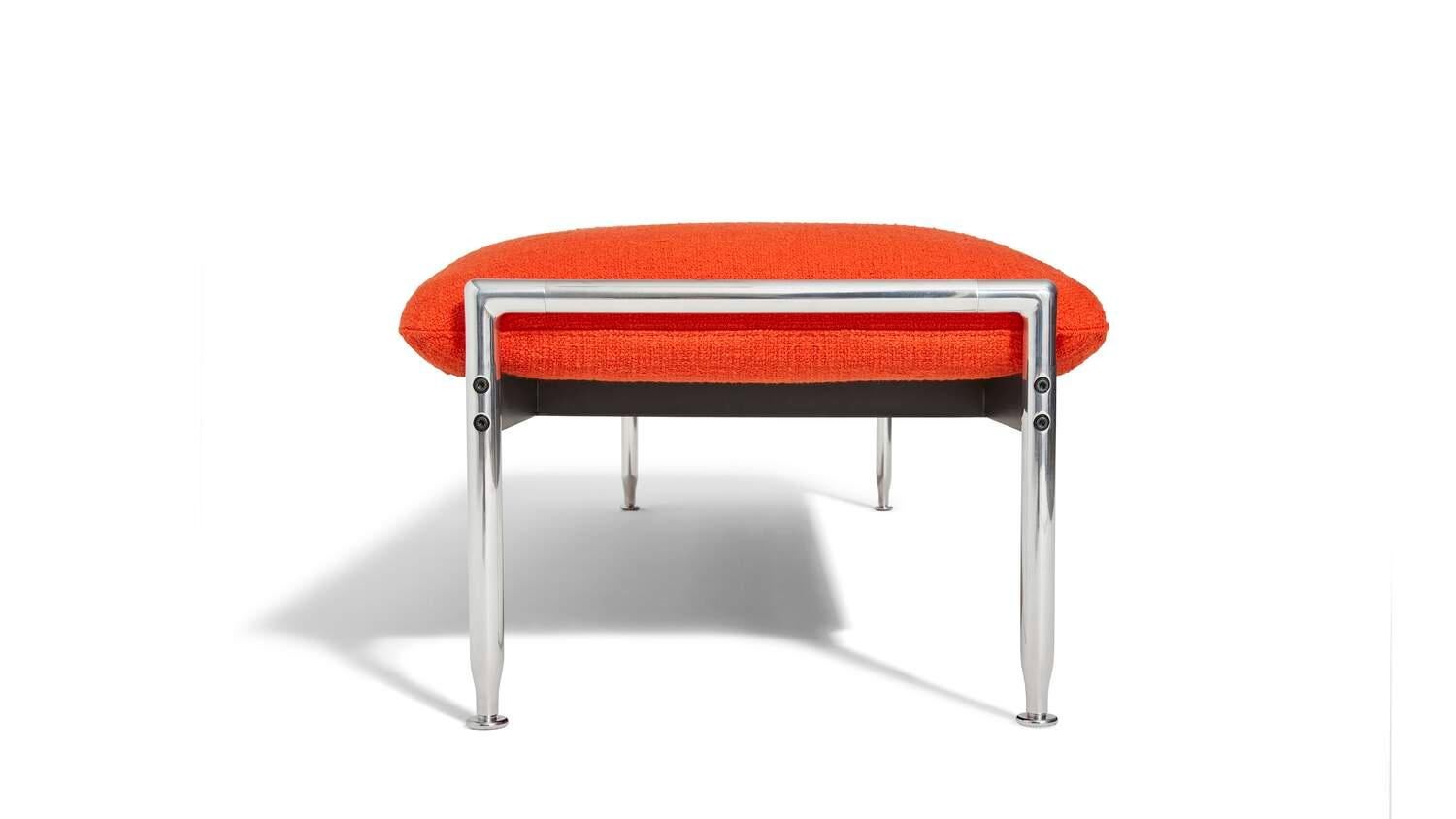 Antonio Citterio Esosoft Bench
Manufactured by Cassina in Itlay

A living room system designed to define the domestic landscape in a fluid, flexible manner. This is Esosoft ? the first project by Antonio Citterio for Cassina ? a modular sofa that