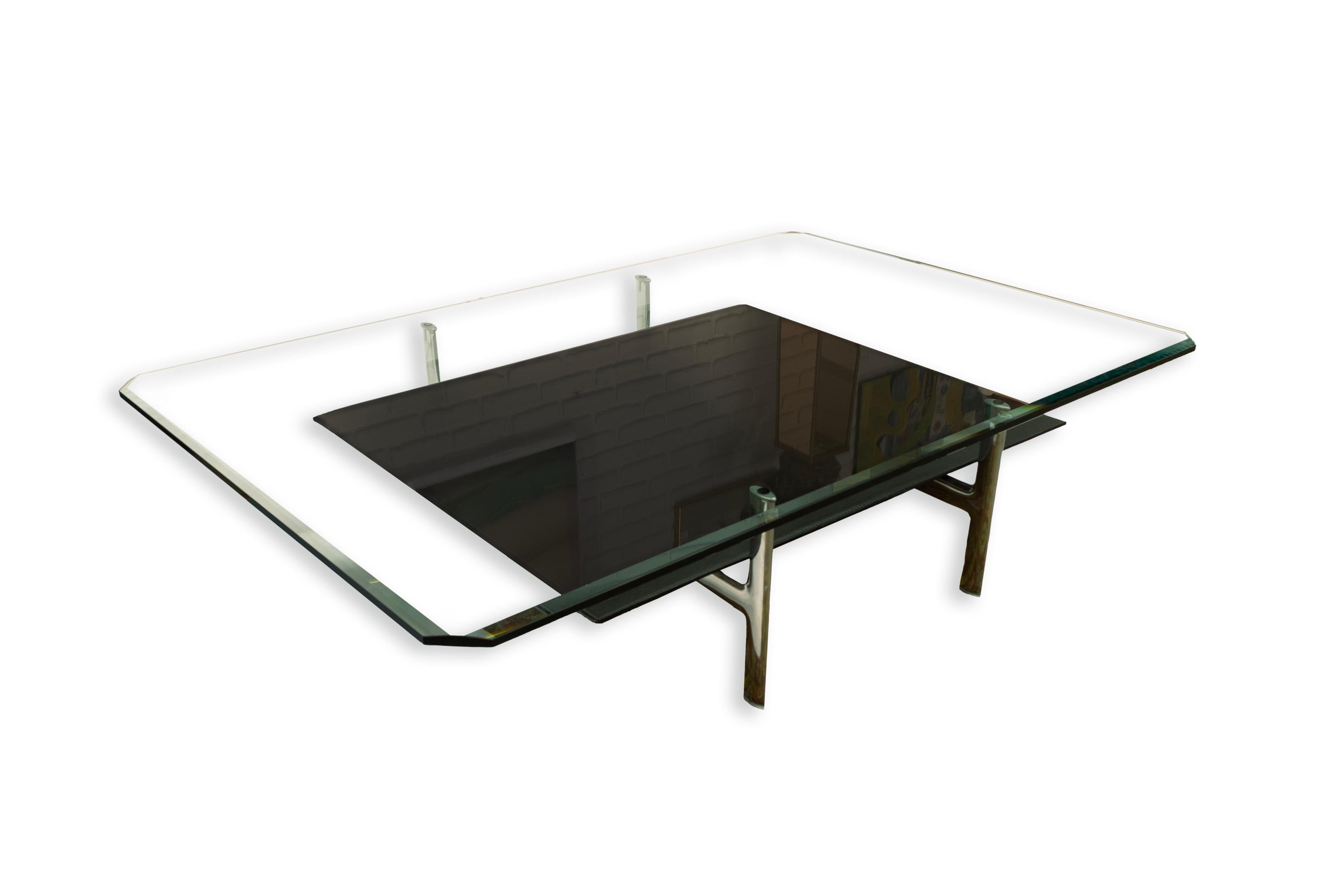 Antonio Citterio für B&B Italia Diesis, Couchtisch aus verchromtem Glas und Chromleder, 2 Stufen (Leder) im Angebot