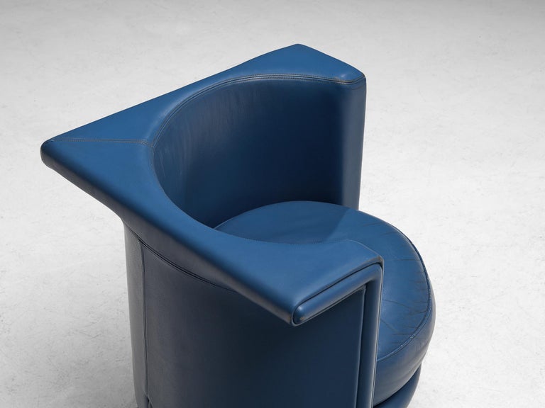 Antonio Citterio for Moroso Pair of Lounge Chairs in Blue Leather For Sale 4