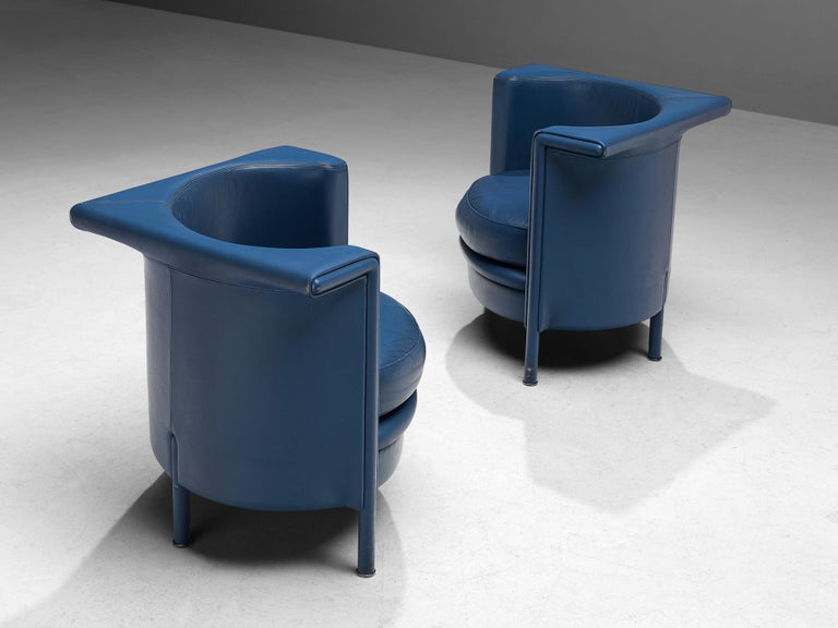 Antonio Citterio for Moroso Pair of Lounge Chairs in Blue Leather For Sale 1