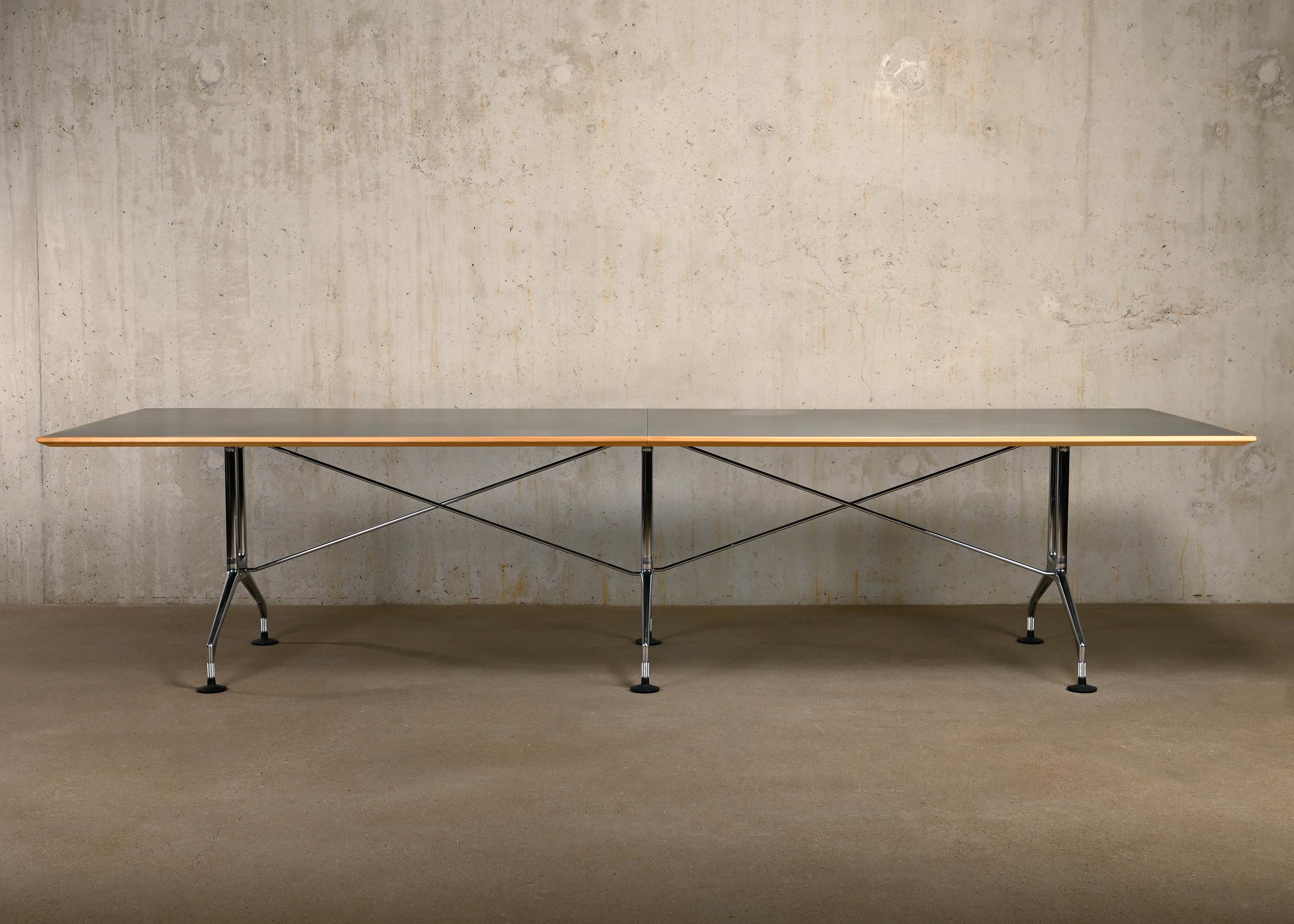Post-Modern Antonio Citterio Spatio Table in Maple / Linoleum tabletop and Chrome for Vitra