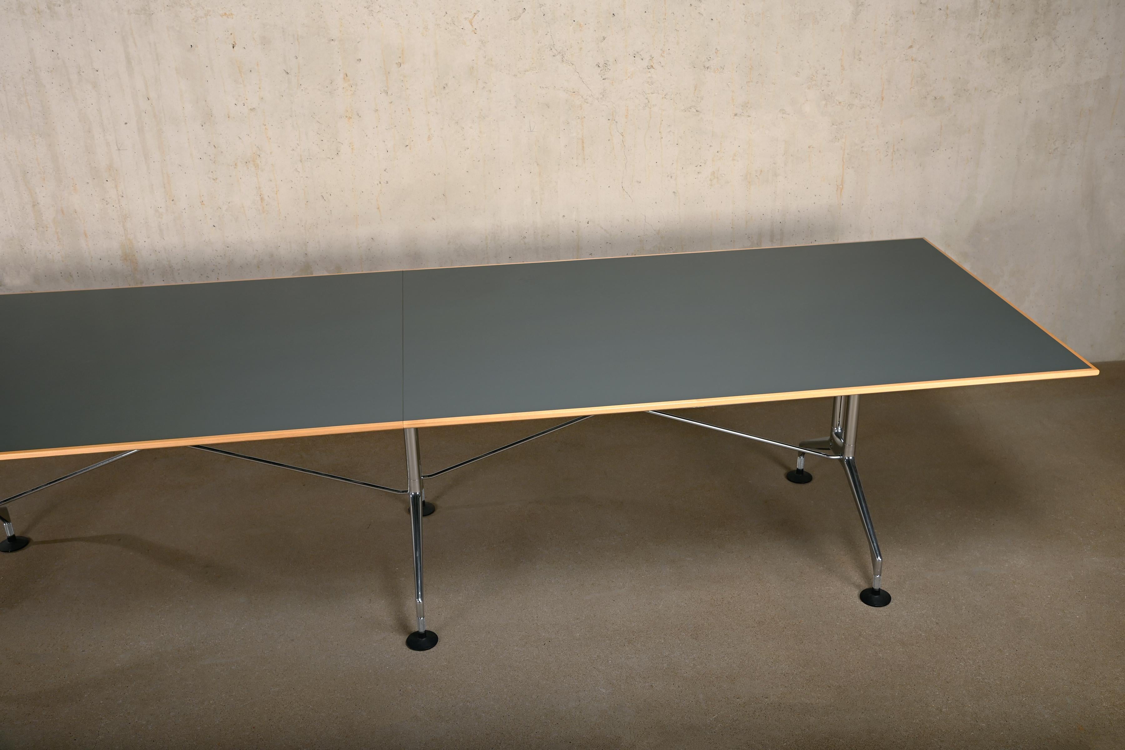 Antonio Citterio Spatio Table in Maple / Linoleum tabletop and Chrome for Vitra In Good Condition In Amsterdam, NL