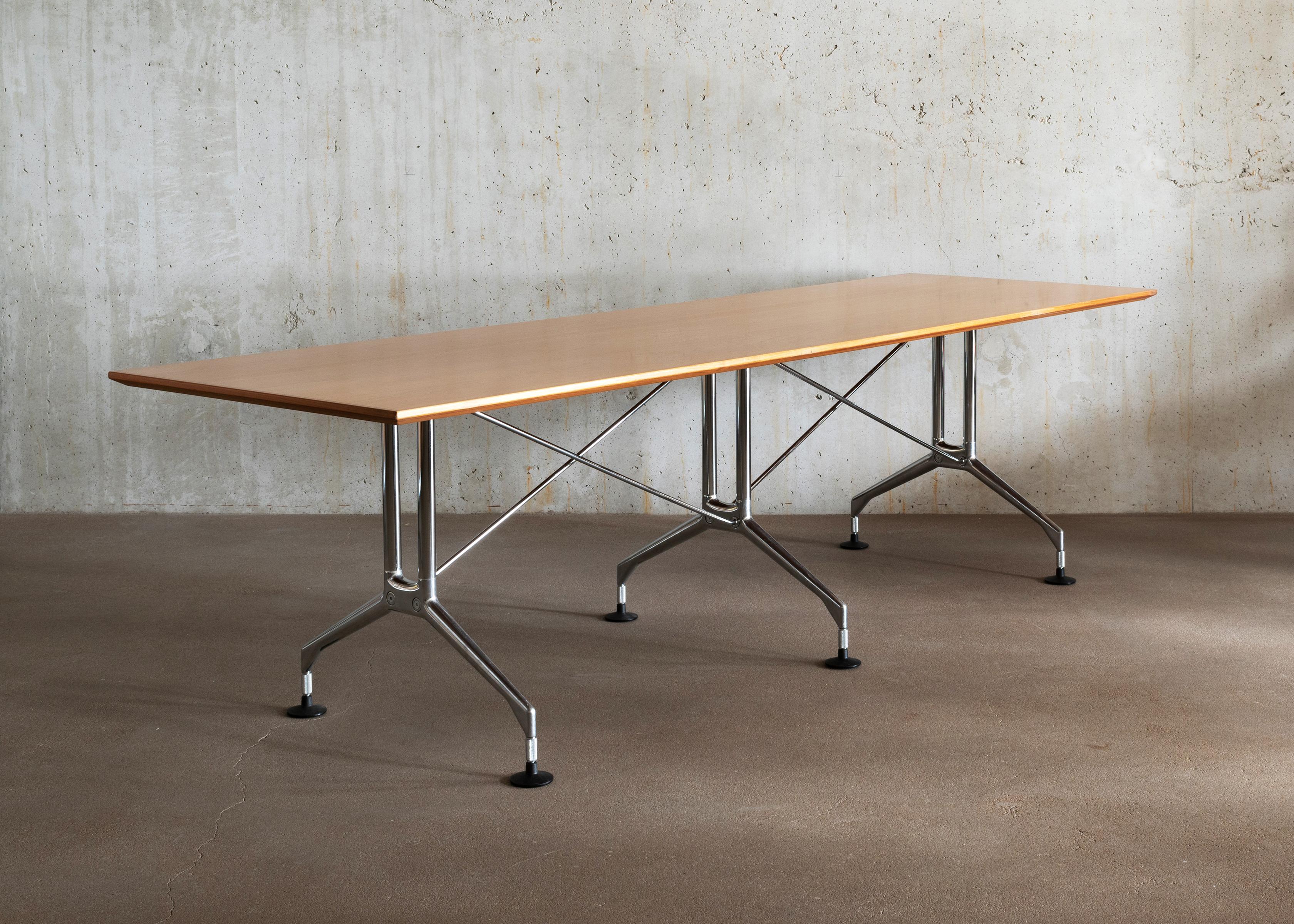 Late 20th Century Antonio Citterio Spatio Table in Oak Veneer and Chrome Plated Steel for Vitra