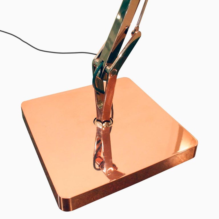Hand-Crafted Antonio Citterio Touch Sensitive Table Lamp in Rose Gold Finish Limited Edition For Sale