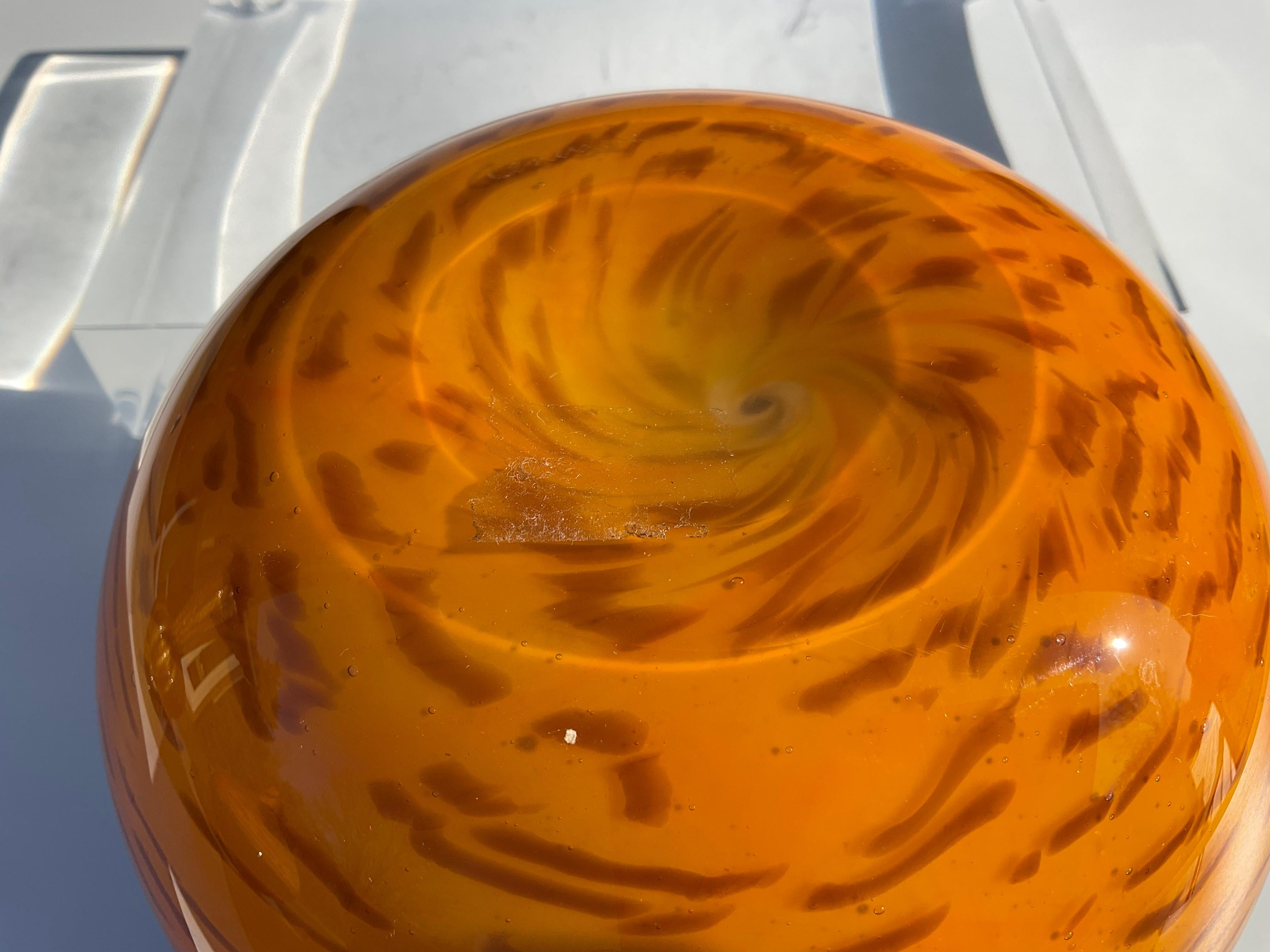 Vetro artistico Antonio da Ros Cenedese Fossili Incalmo Vaso in vetro di Murano a spicchi di canna arancione in vendita