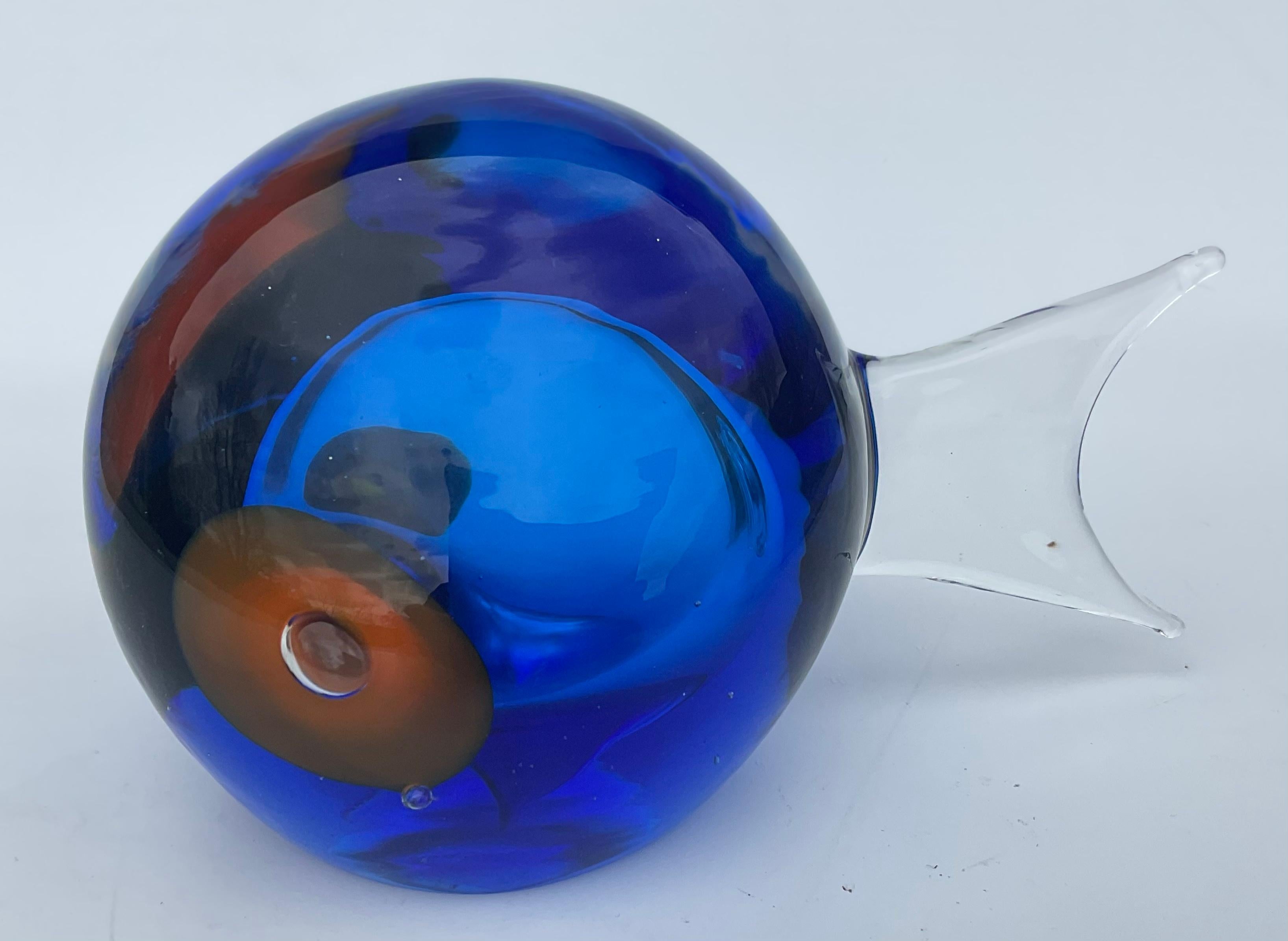 Antonio Da Ros Cenedese Murano glass Sommerso fish sculpture in vibrant blue with large red eyes.
