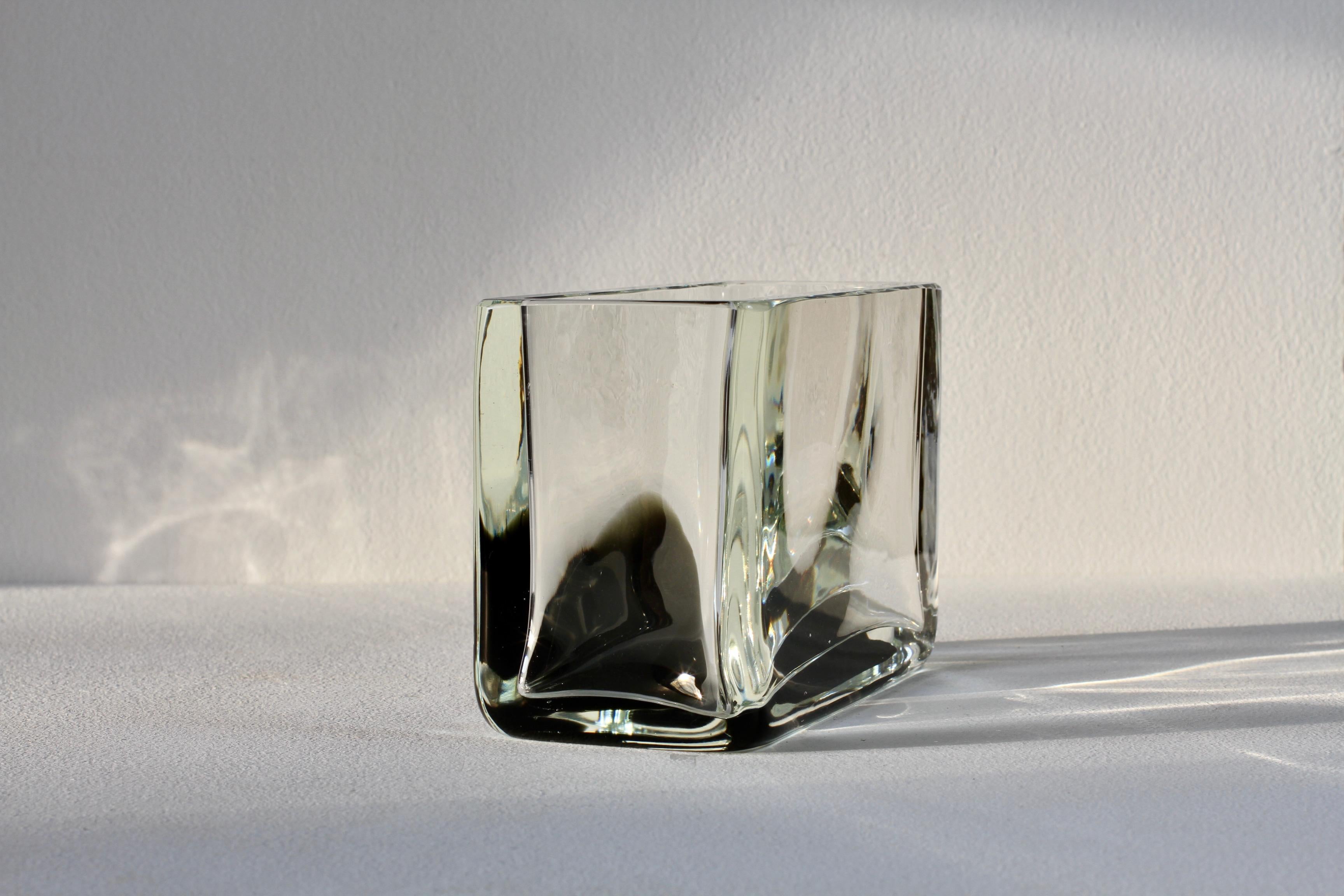 20th Century Antonio da Ros for Cenedese Italian Rectangular Black & Clear Murano Glass Vase For Sale