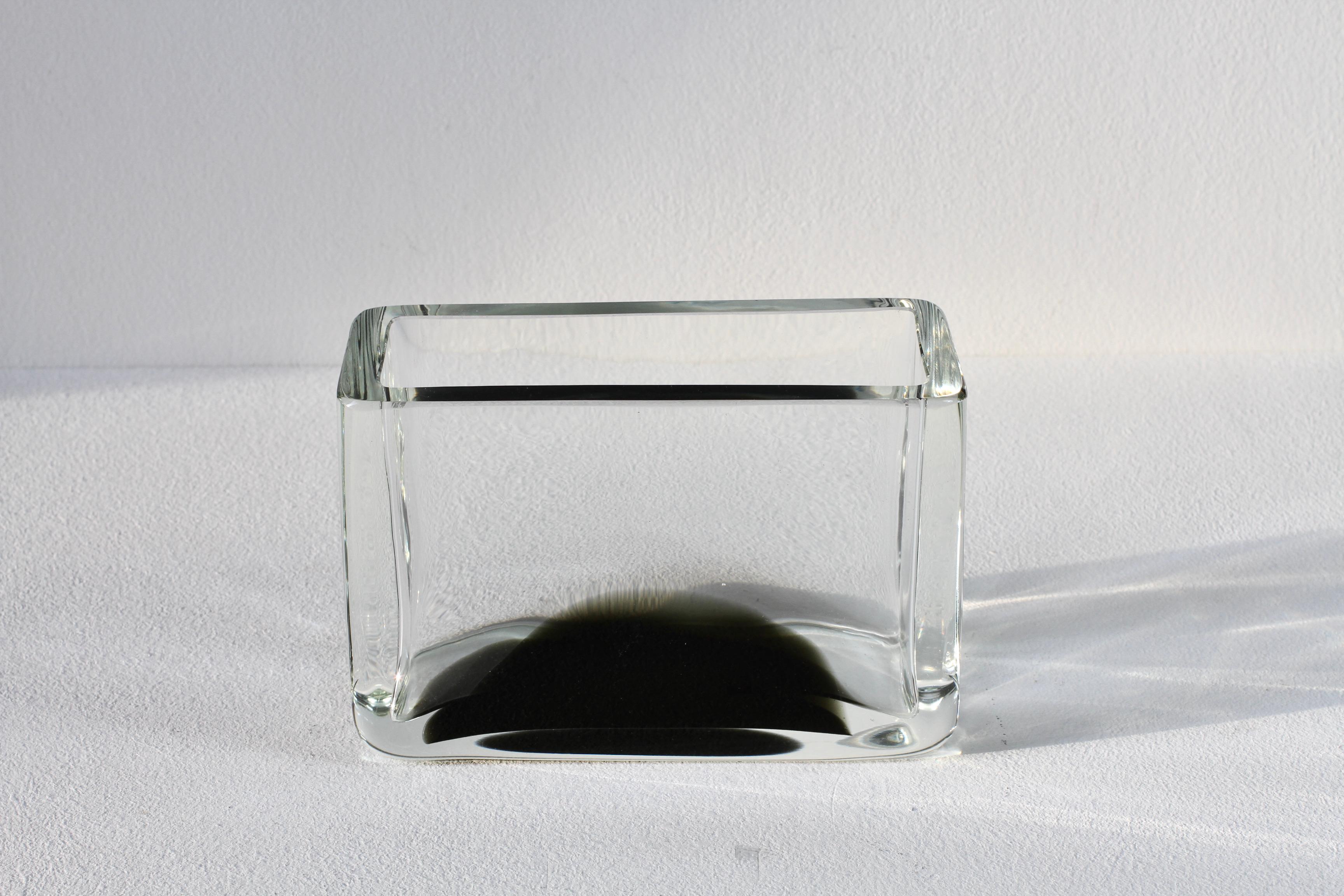 Antonio da Ros pour Cenedese Vase rectangulaire italien en verre de Murano noir et transparent en vente 3