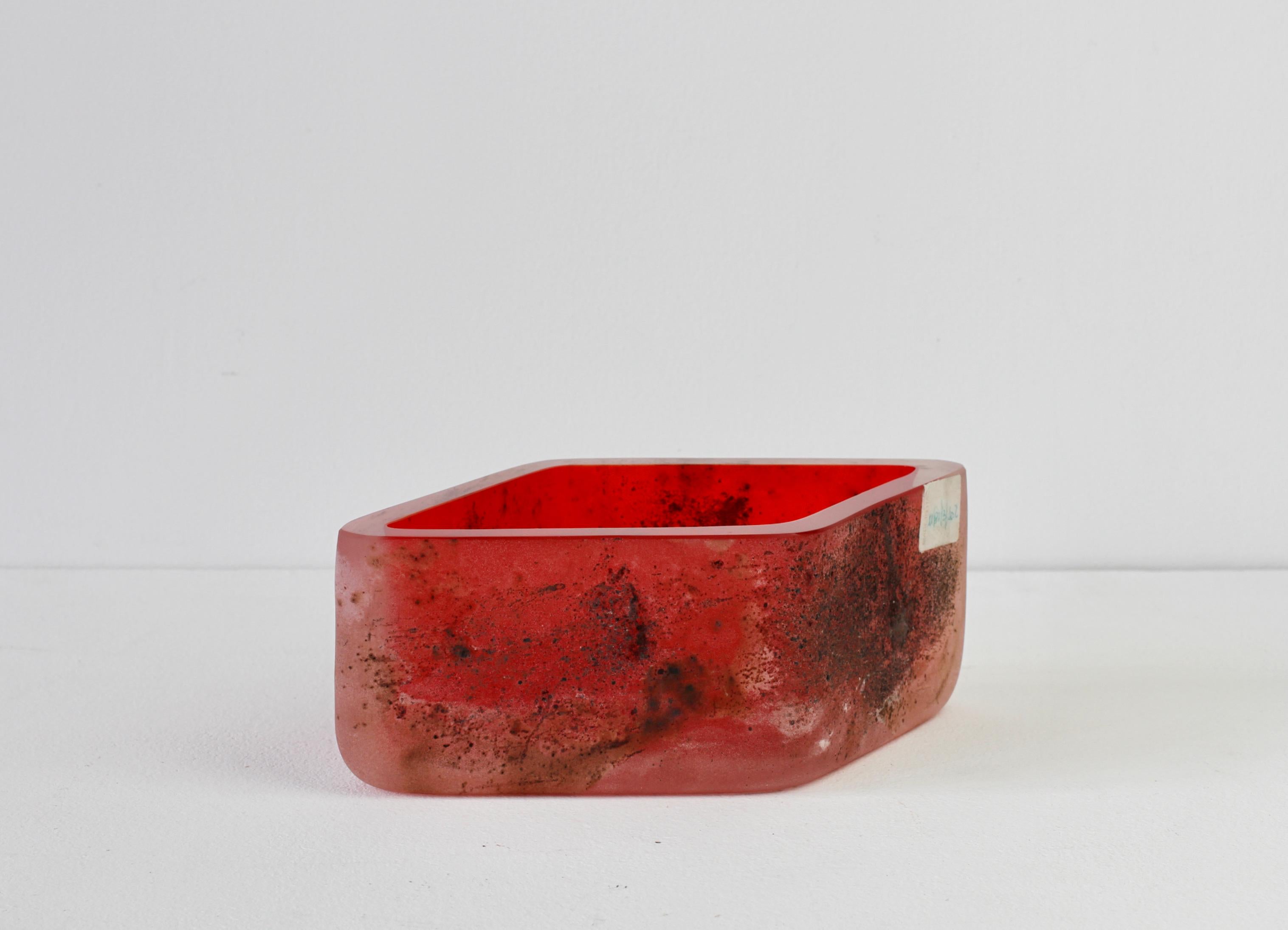 Antonio da Ros for Cenedese Italian Red Scavo Vintage Murano Glass Bowl c. 1980s For Sale 3