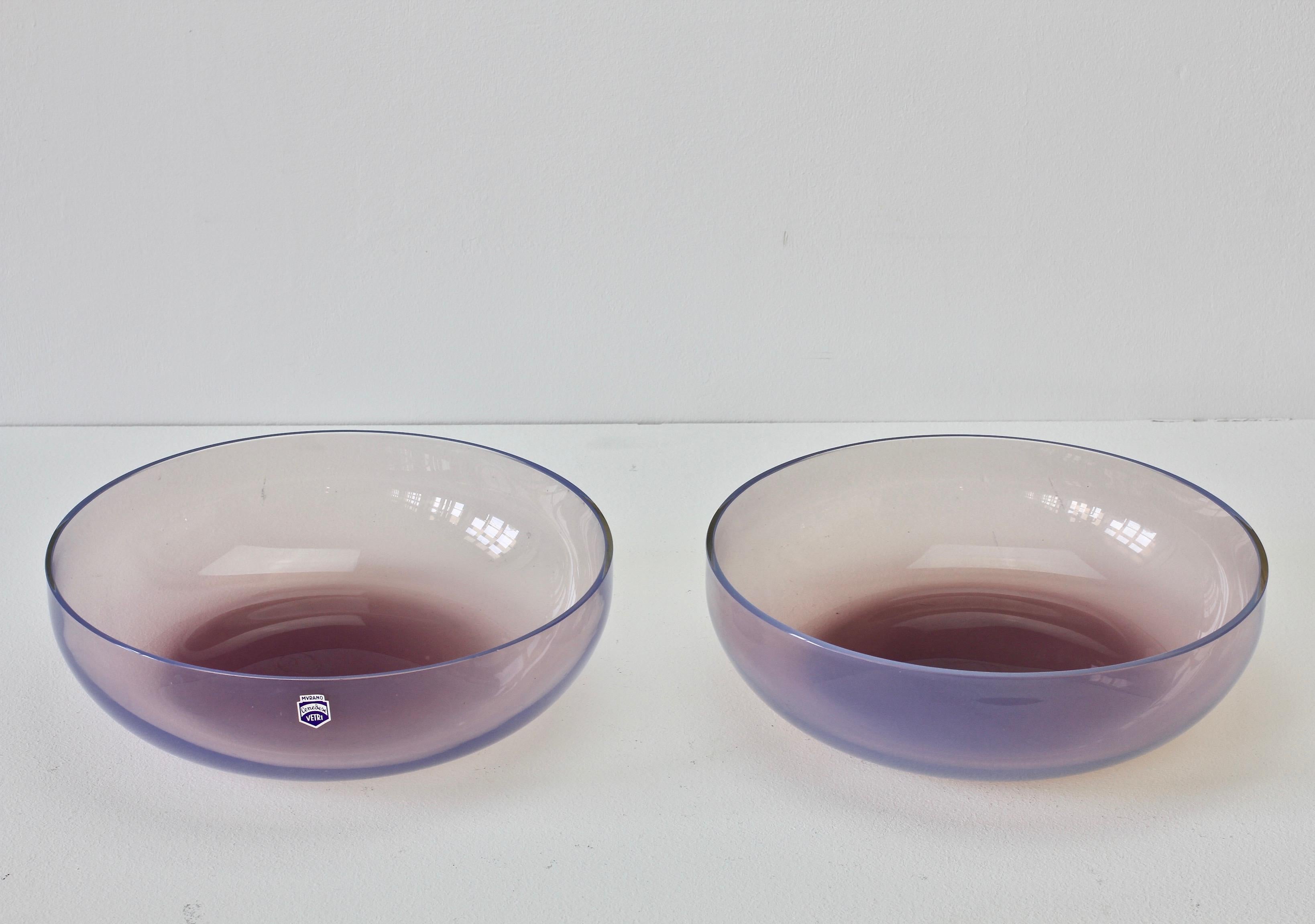 Mid-Century Modern Antonio da Ros for Cenedese Murano Glass Pair of Pink Lilac Coloured Glass Bowls For Sale