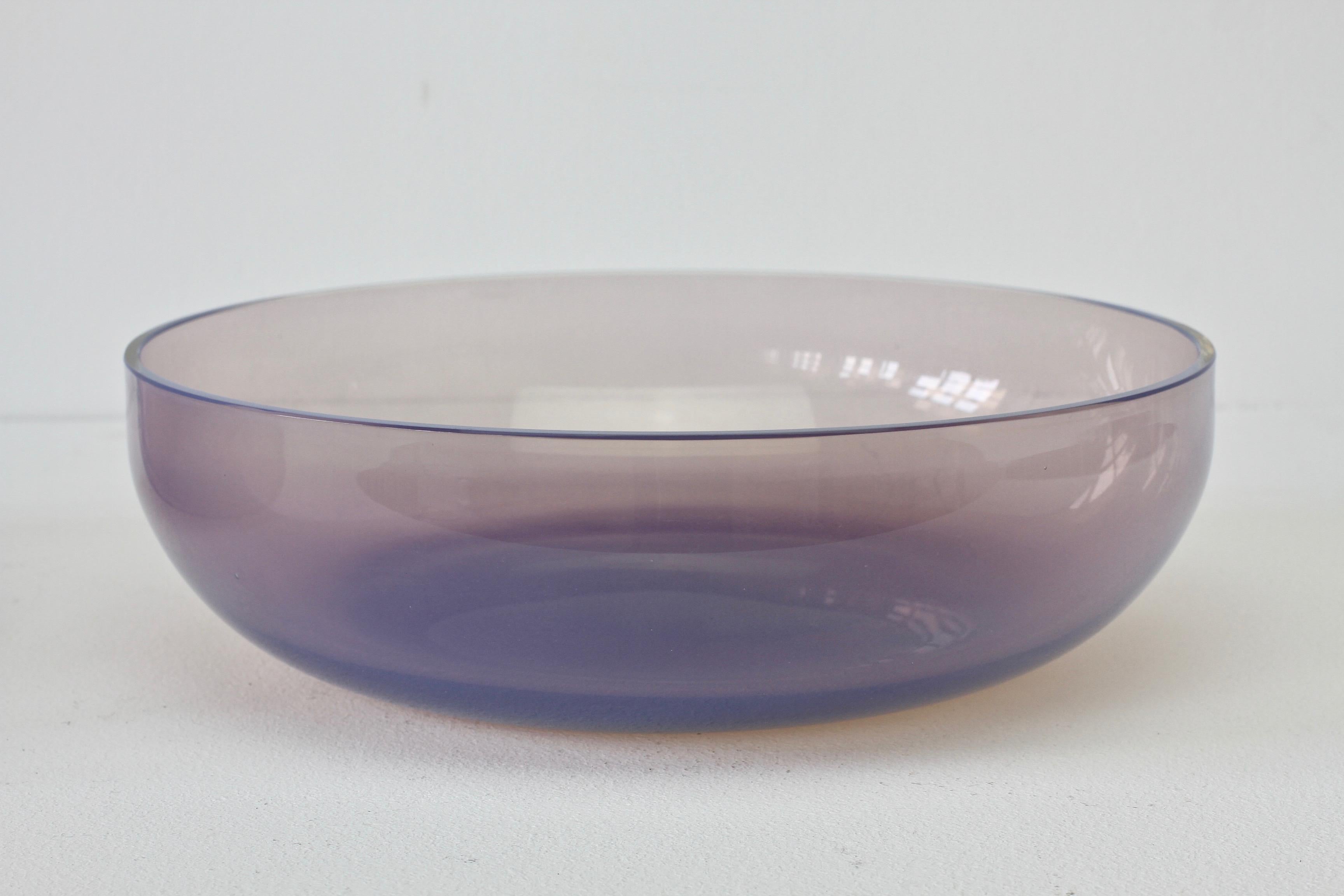 20th Century Antonio da Ros for Cenedese Murano Glass Pair of Pink Lilac Coloured Glass Bowls For Sale