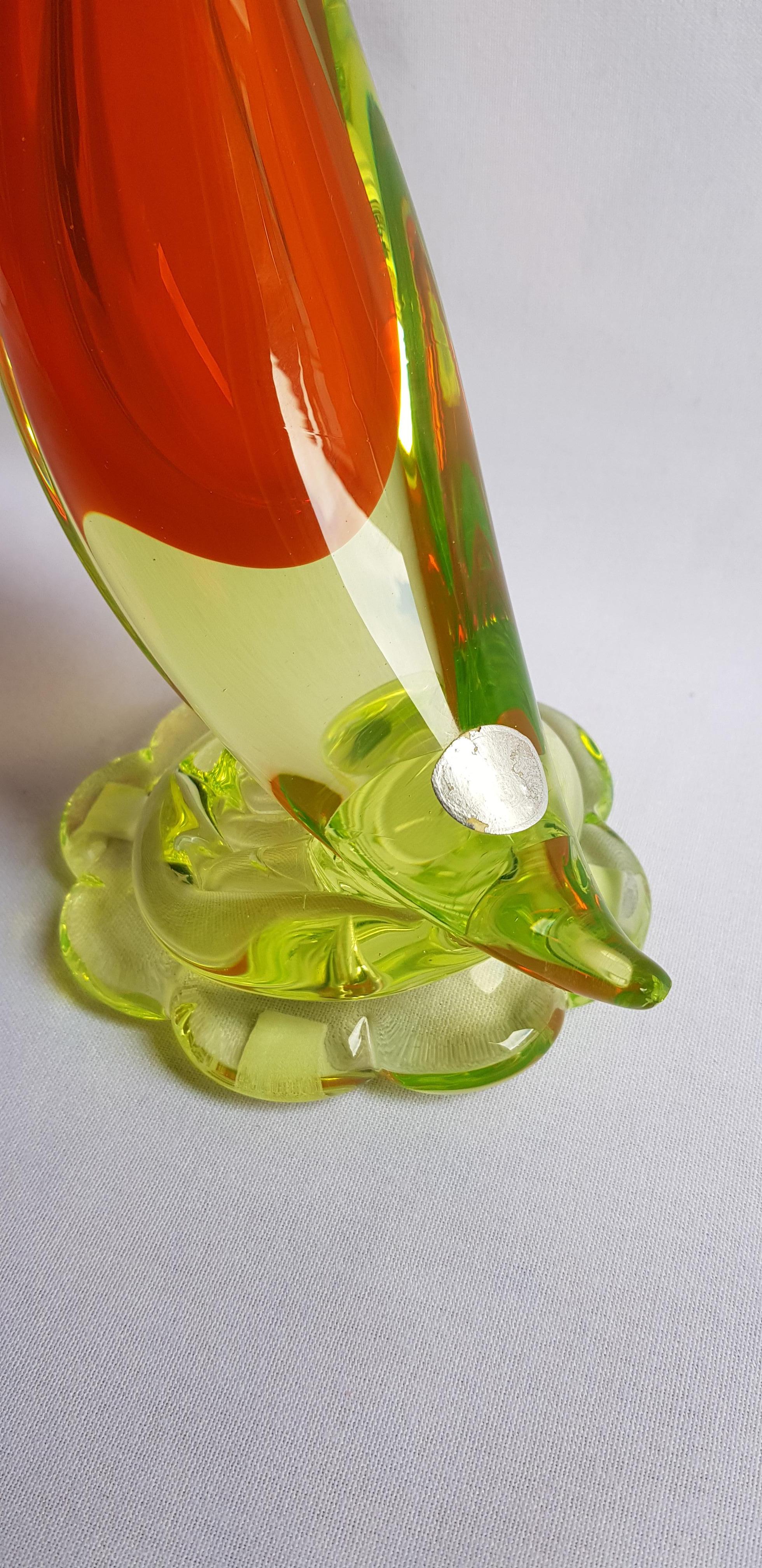Italian Antonio da Ros for Cenedese murano glass somerso uranium bird  For Sale