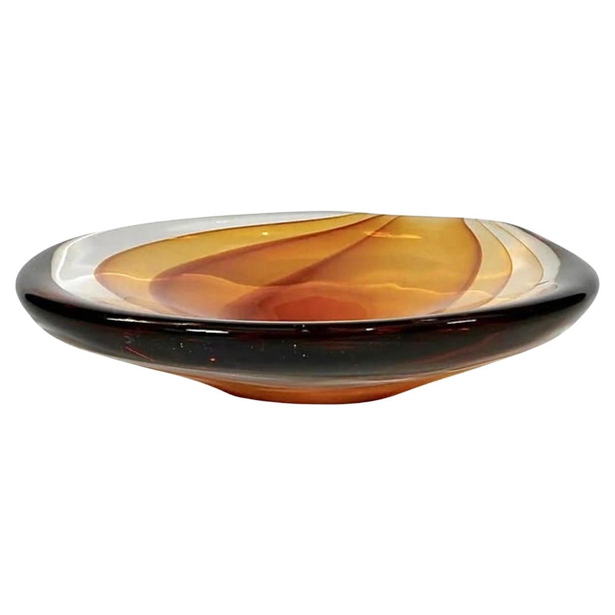 Antonio Da Ros for Cenedese Sommerso Murano Art glass bowl, Vide-Poche, ambers and clear. 
Antonio Da Ros (1936-2012) for Cenedese, Sommerso bowl, Murano, Italy
Signed (etched) 'Cenedese' 
Measures: 11 1/8