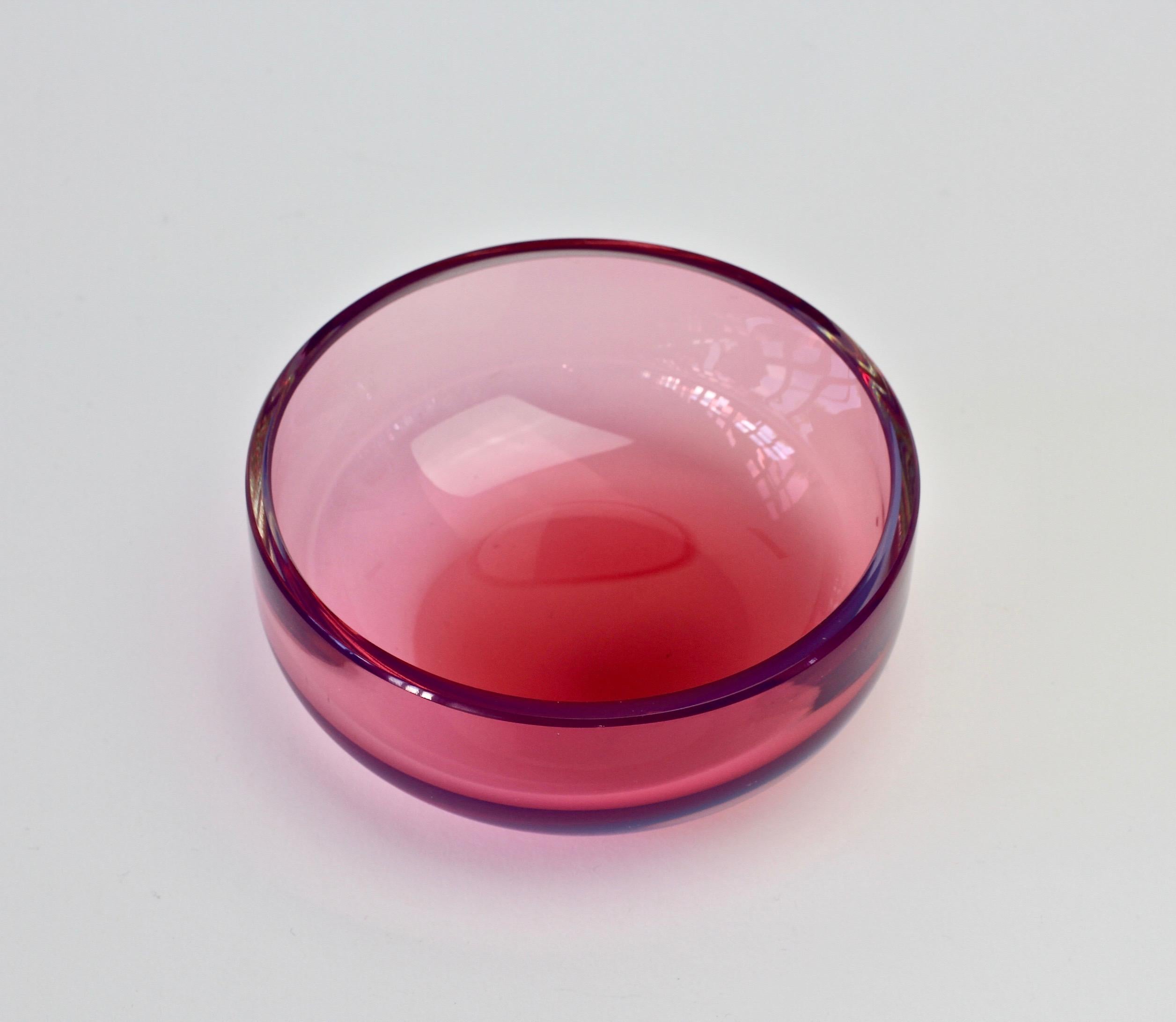 Italian Antonio da Ros for Cenedese Vibrant Pink and Purple Colored Murano Glass Bowl