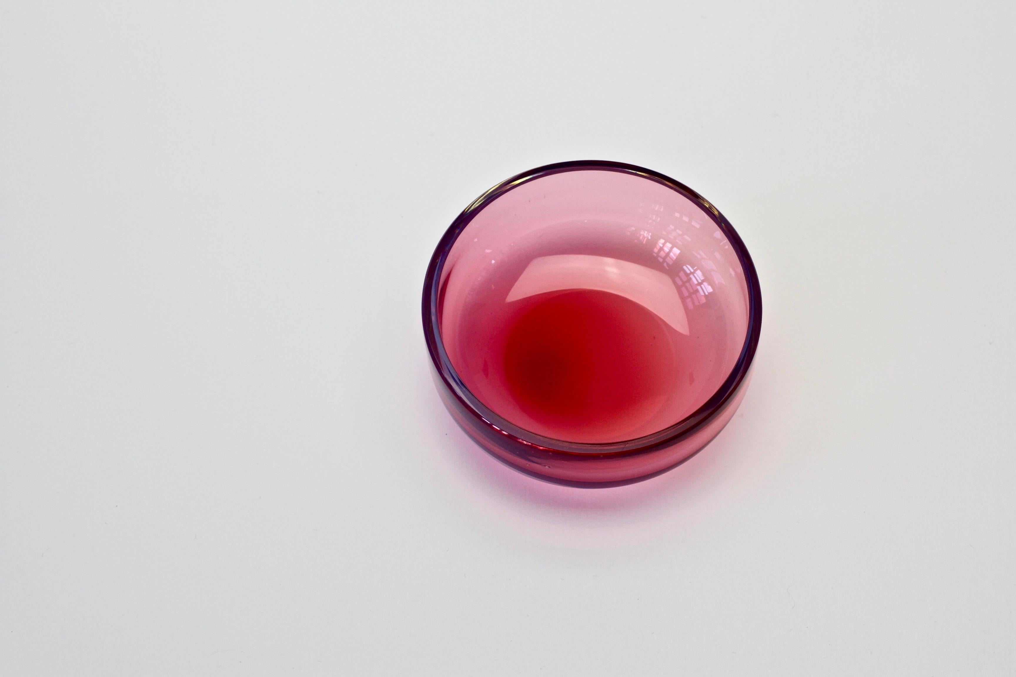 Antonio da Ros for Cenedese Vibrant Pink and Purple Colored Murano Glass Bowl (Muranoglas)