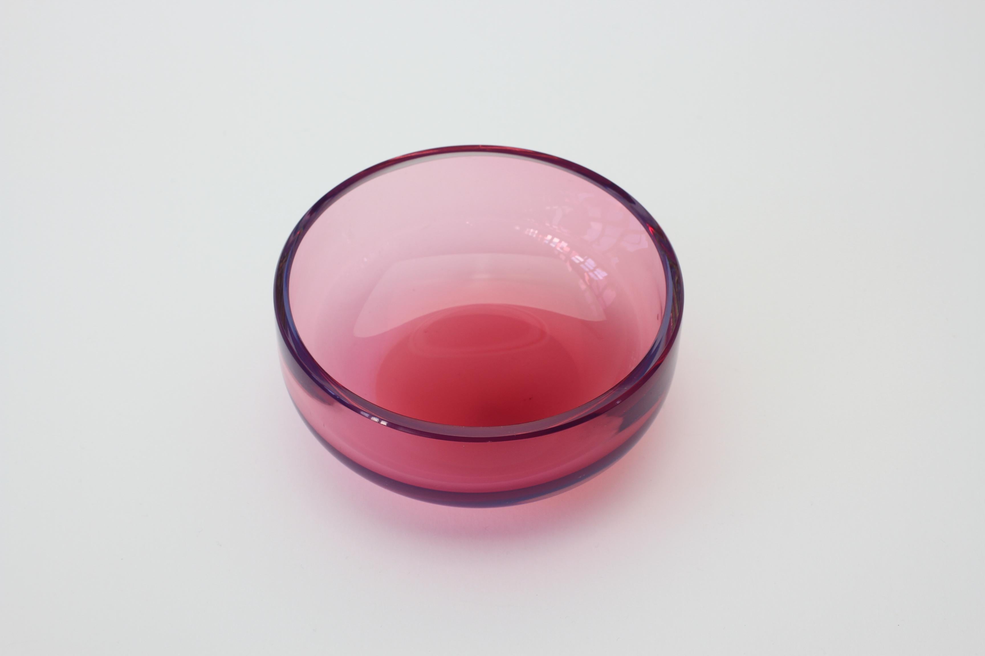 Antonio da Ros for Cenedese Vibrant Pink and Purple Colored Murano Glass Bowl 2