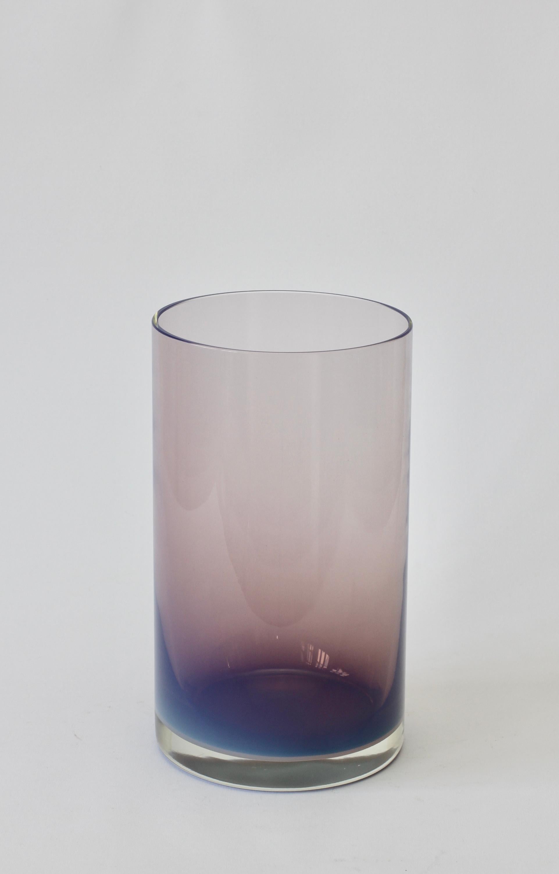 Vase en verre de Murano de couleur rose lilas vibrant Antonio da Ros pour Cenedese Excellent état - En vente à Landau an der Isar, Bayern