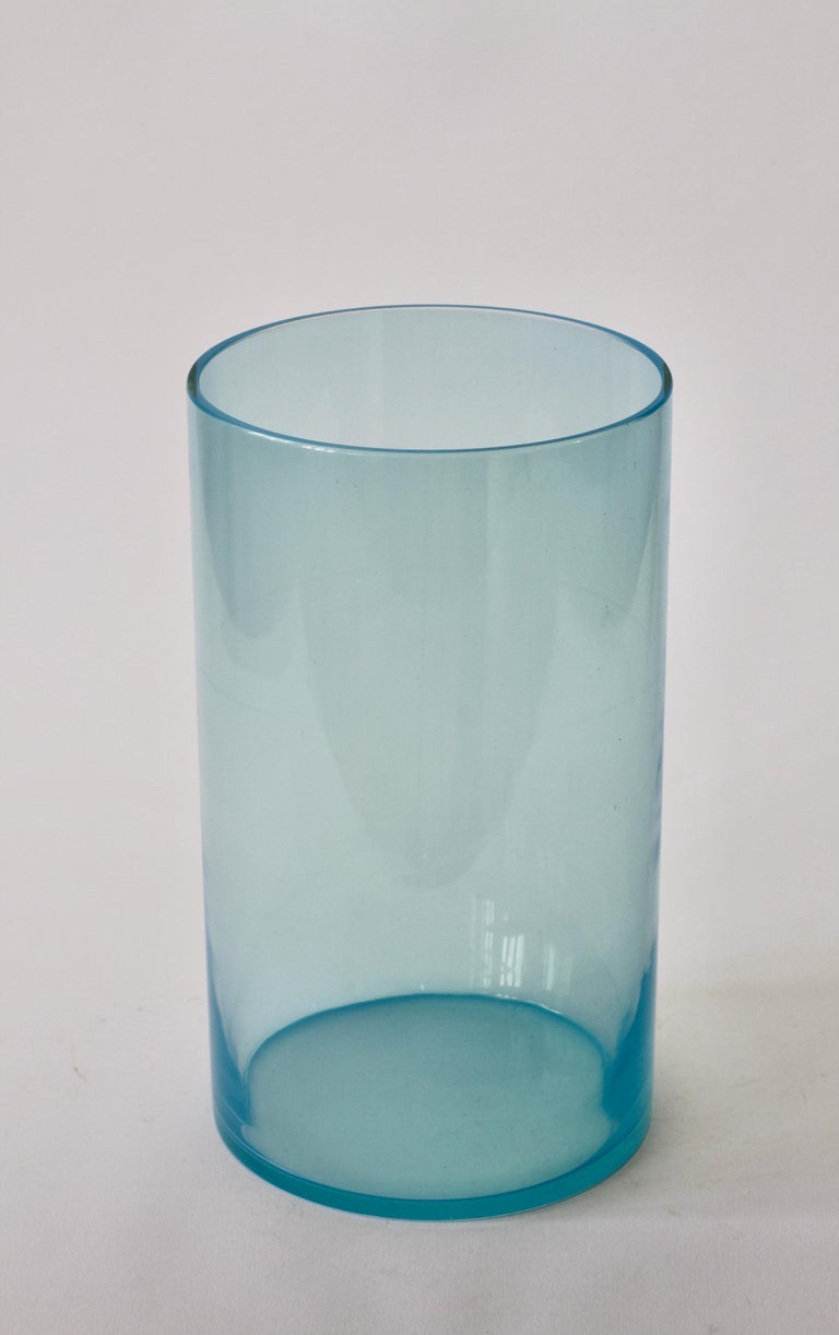 Mid-Century Modern Antonio da Ros for Cenedese Vintage Vibrant Light Blue Colored Murano Glass Vase For Sale