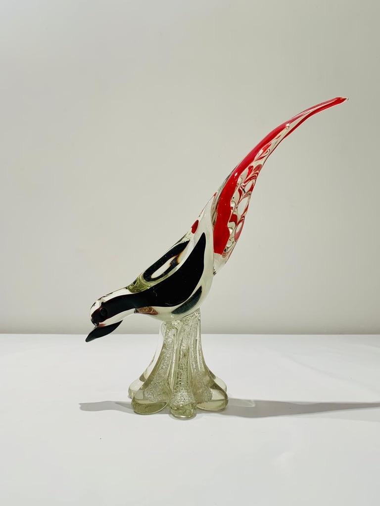 Incroyable coq en verre de Murano bicolore circa 1950.