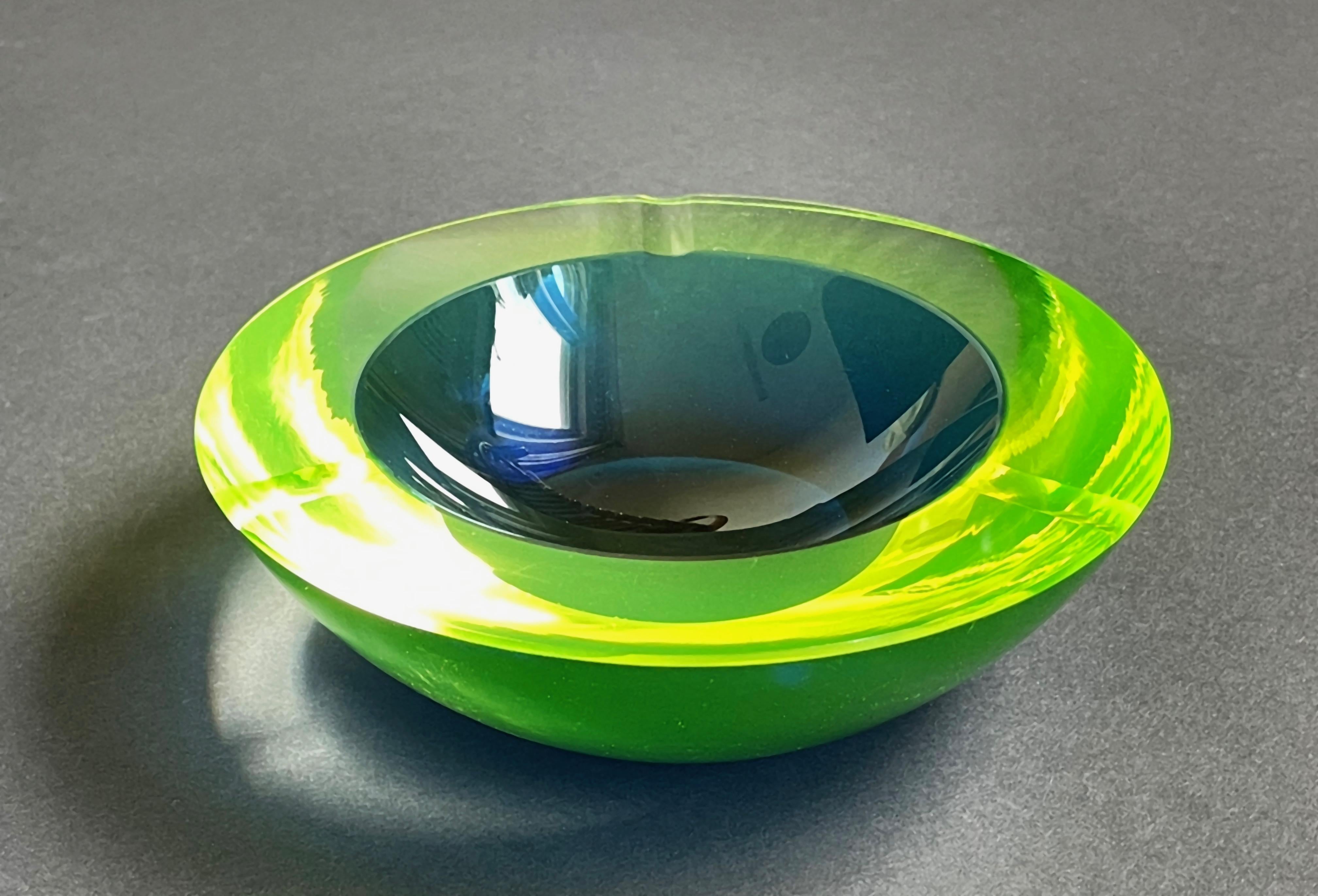 Cendrier en verre de Murano Cenedese jaune et bleu, Antonio Da Ros Sommerso, 1970 Italie en vente 5
