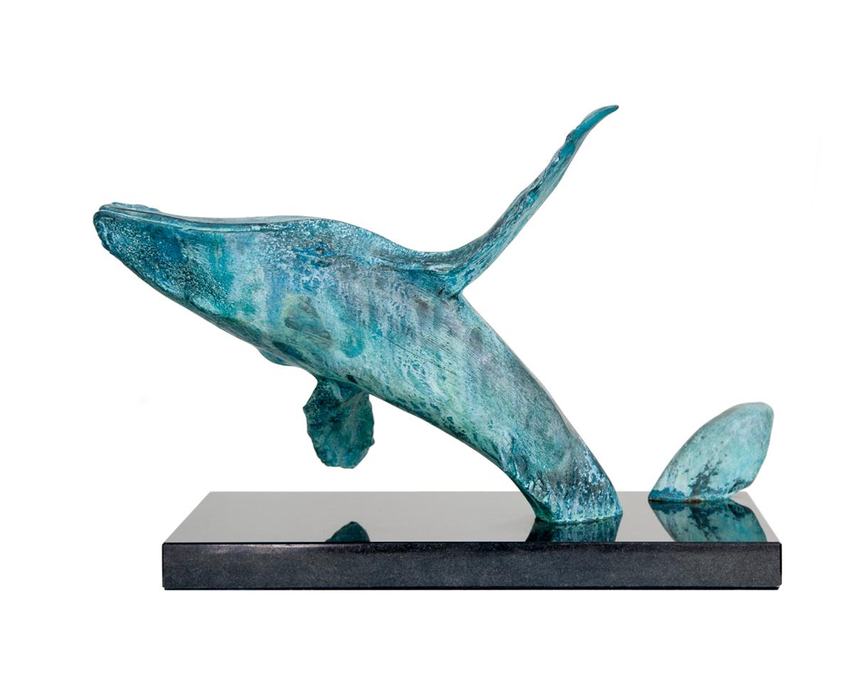 Antonio Da Silva  Figurative Sculpture - Whale 