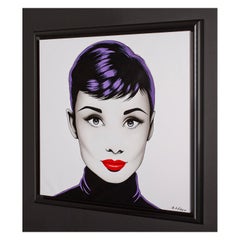 Black Audrey fondo blanco