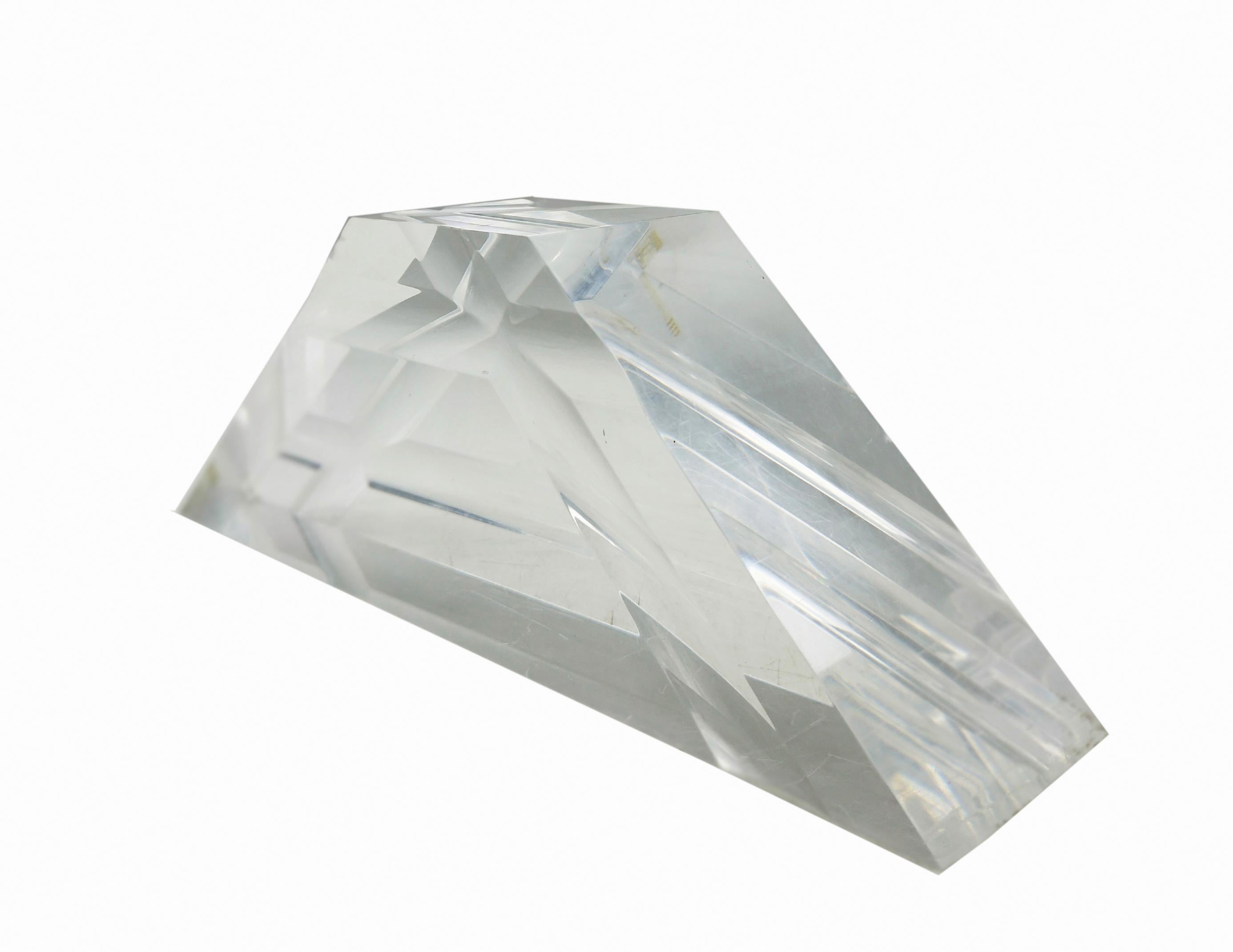Mid-Century Modern Antonio Felice Botta Lucite Pyramid Sculpture, Italy 1970s For Sale