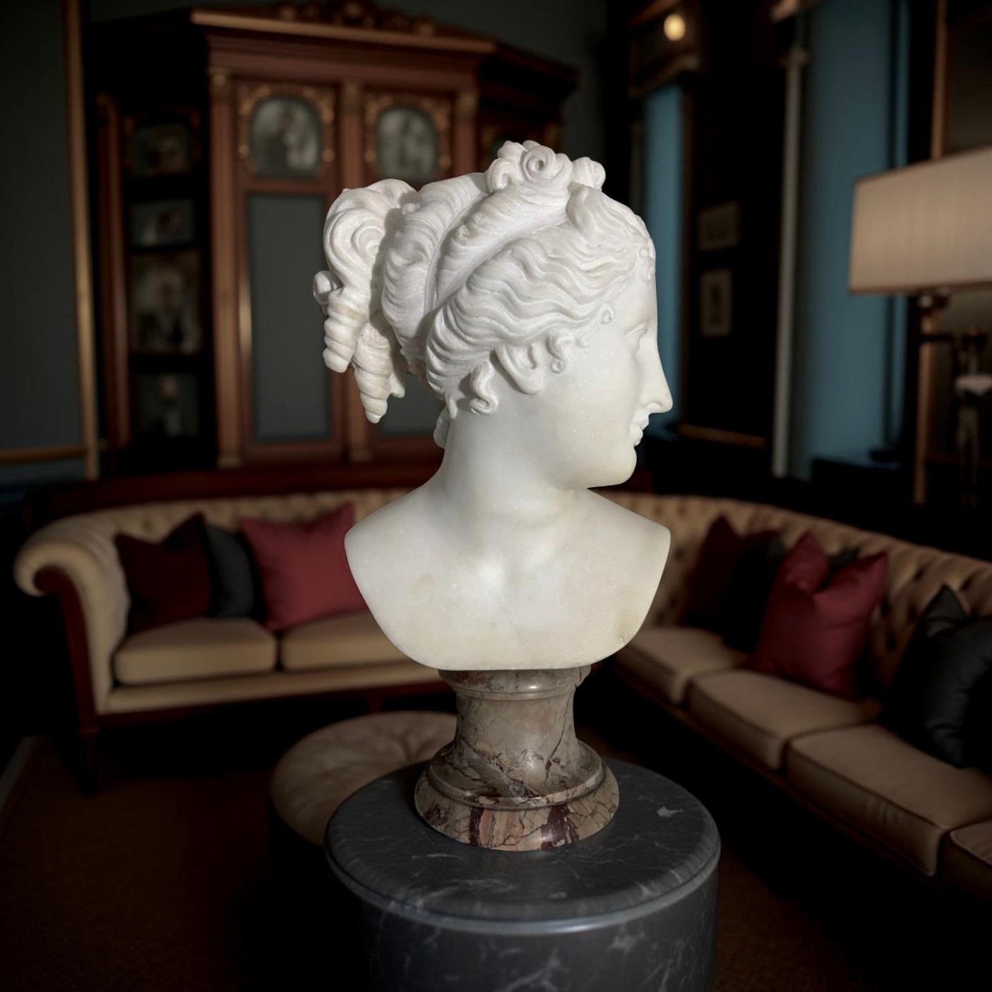 Busto in Marmo Statuario della Venere Italica seconda metà XIX secolo Firmato in vendita 3