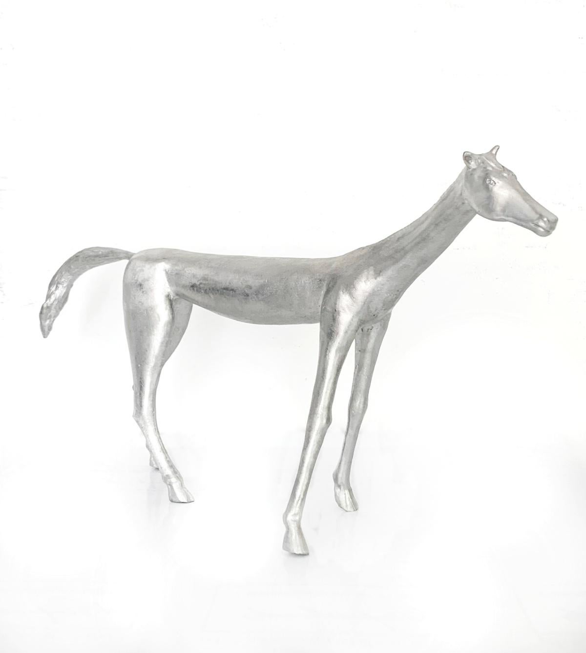 Figurative Sculpture di Antonio Giancaterino - Un cavallo. Scultura contemporanea in alluminio, Animale, artista italiano