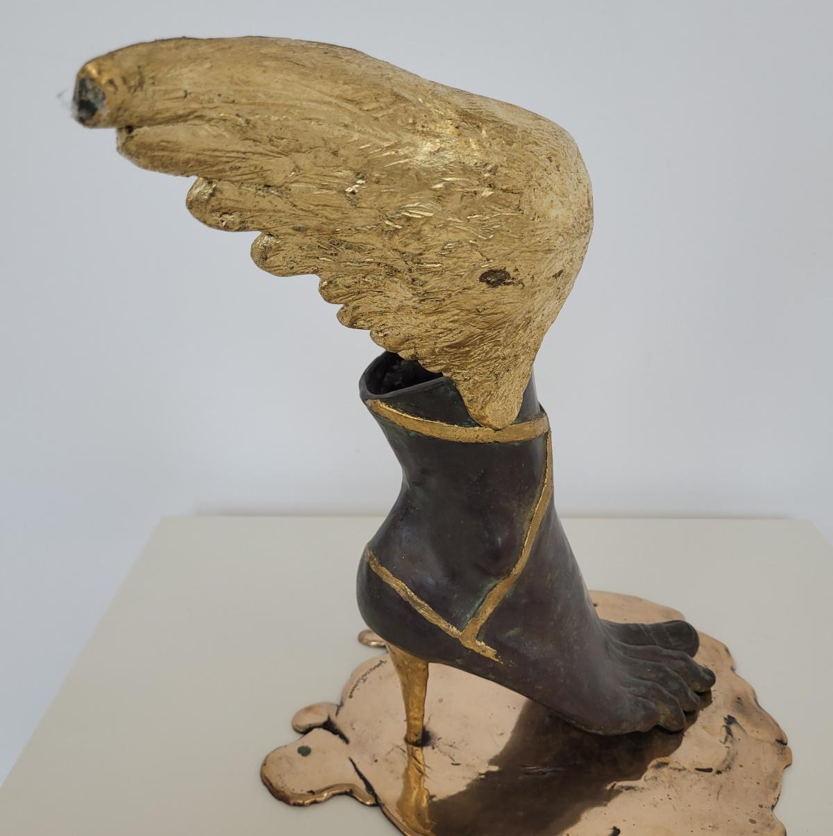 Nike / High Heel. Zeitgenössische Bronzeskulptur, Limitierte Auflage, Italienischer Künstler im Angebot 2