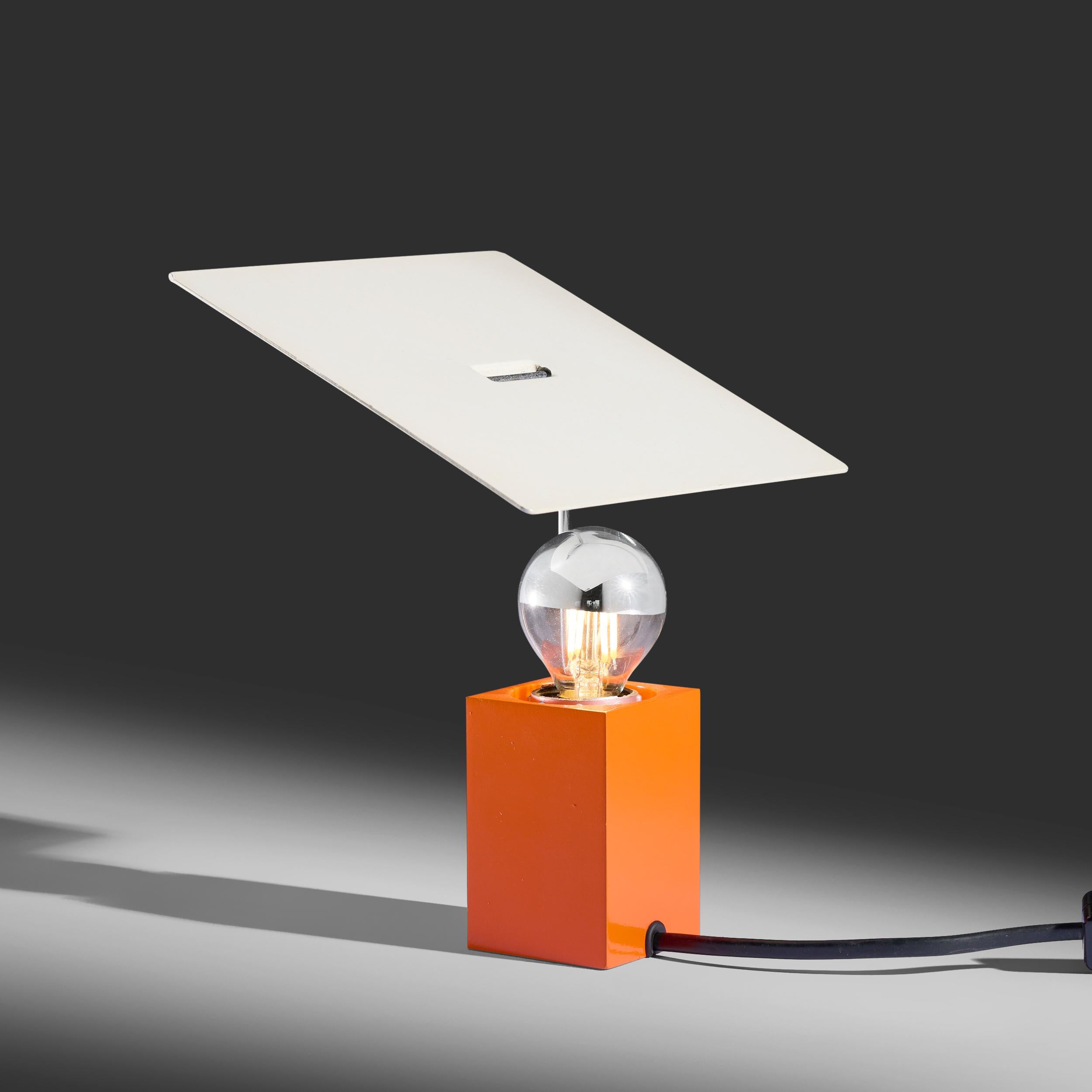 Antonio Macchi Cassia Table lamp, model 610 Arteluce Italy, 1973 (Ende des 20. Jahrhunderts) im Angebot