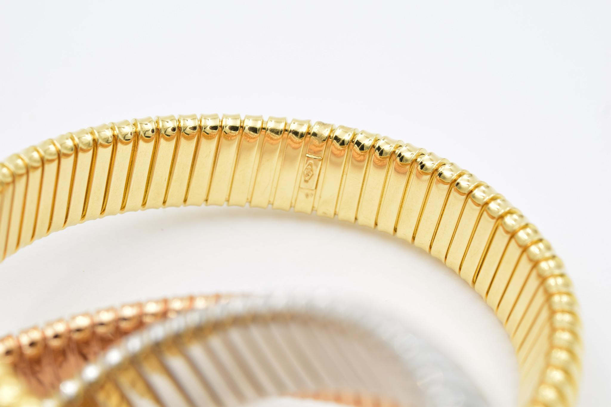 Antonio Antonio Papini 18 Karat Gold Dreifarbiges Crossover-Stretch-Armband, 887BX0060 im Zustand „Neu“ in Carmel, IN