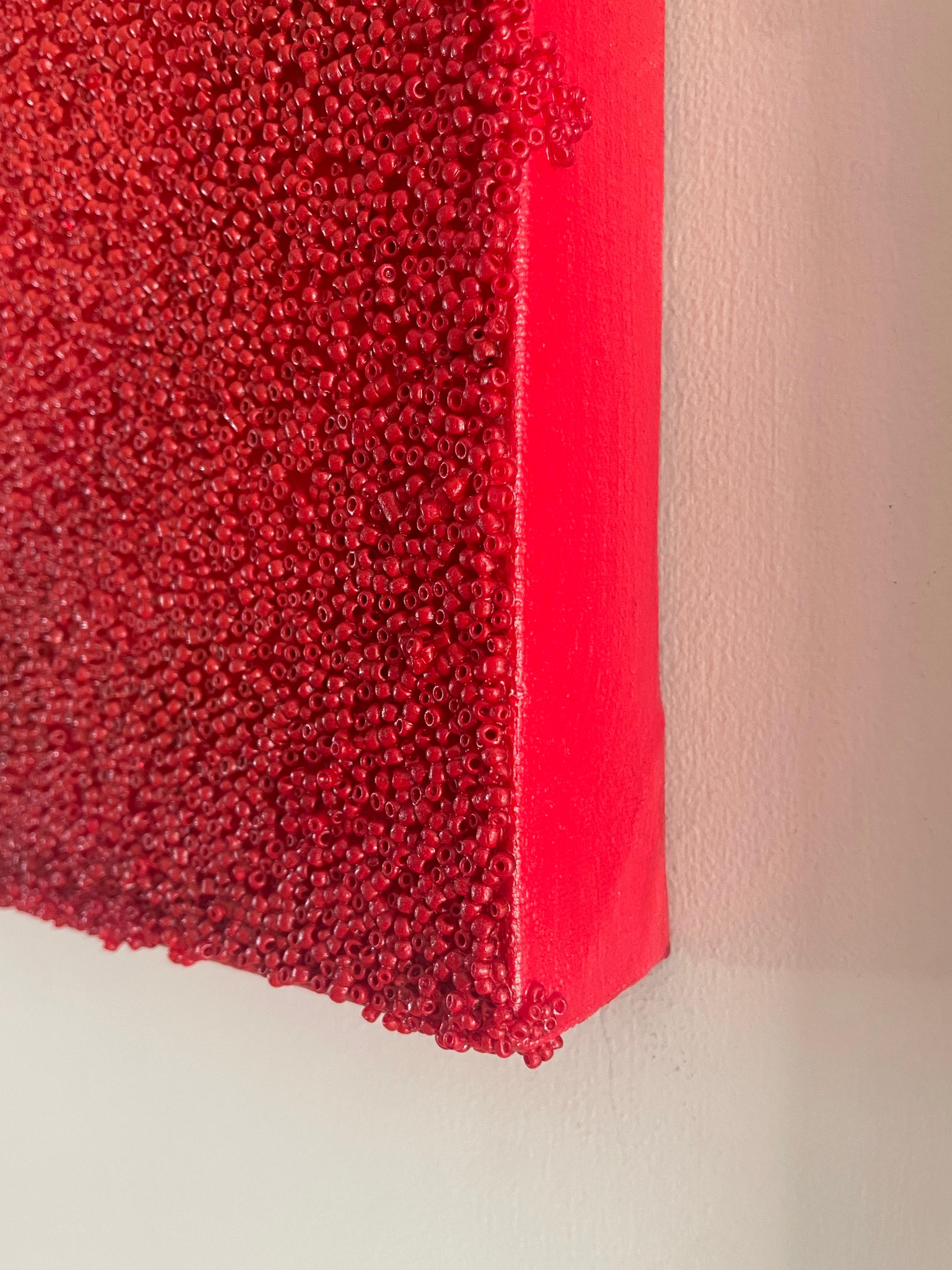Tantra 87 : peinture abstraite indienne de mandala spirituel, sculpture de cercle, perles rouges - Abstrait Sculpture par Antonio Puri