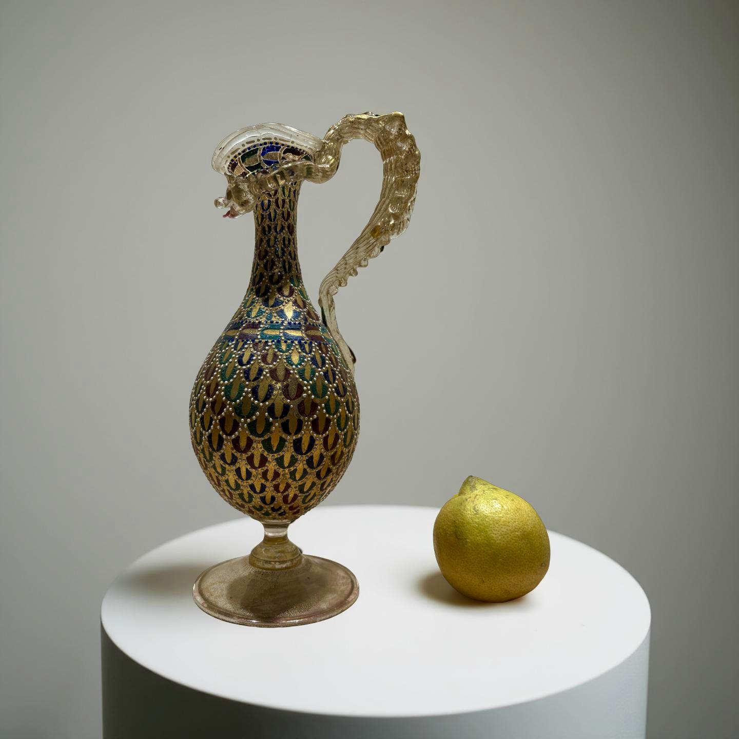 Verre Antonio Salviati  Amphore en verre de Murano, or et émail 19e siècle en vente